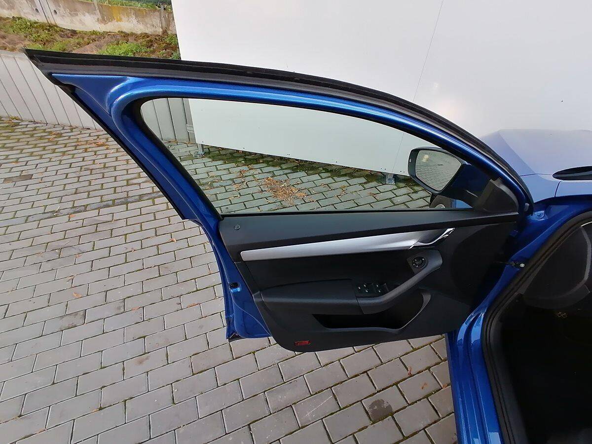 product-gallery-image