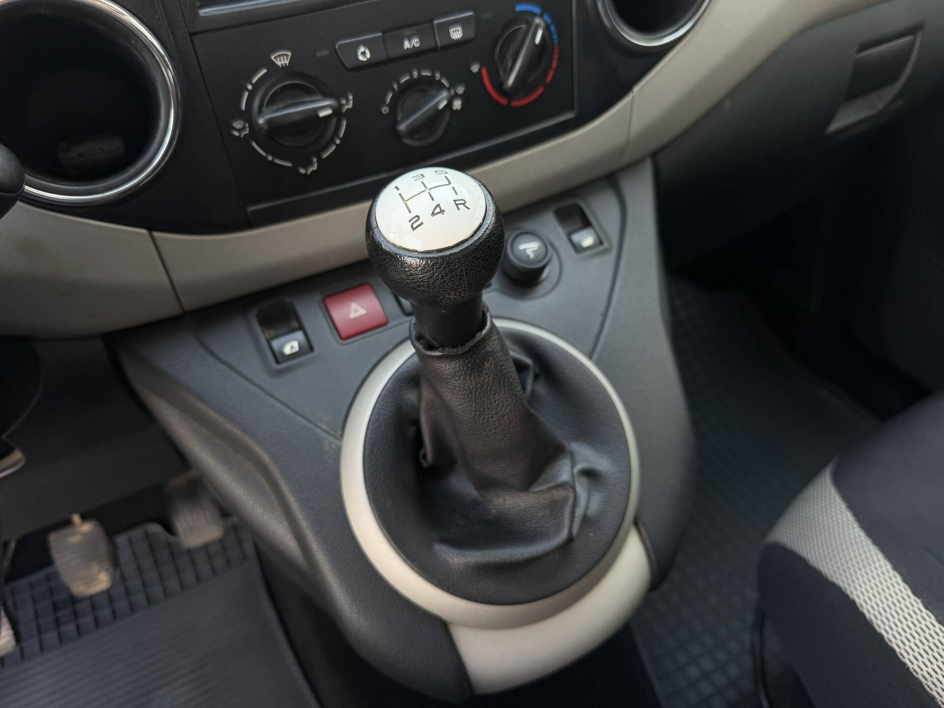 product-gallery-image