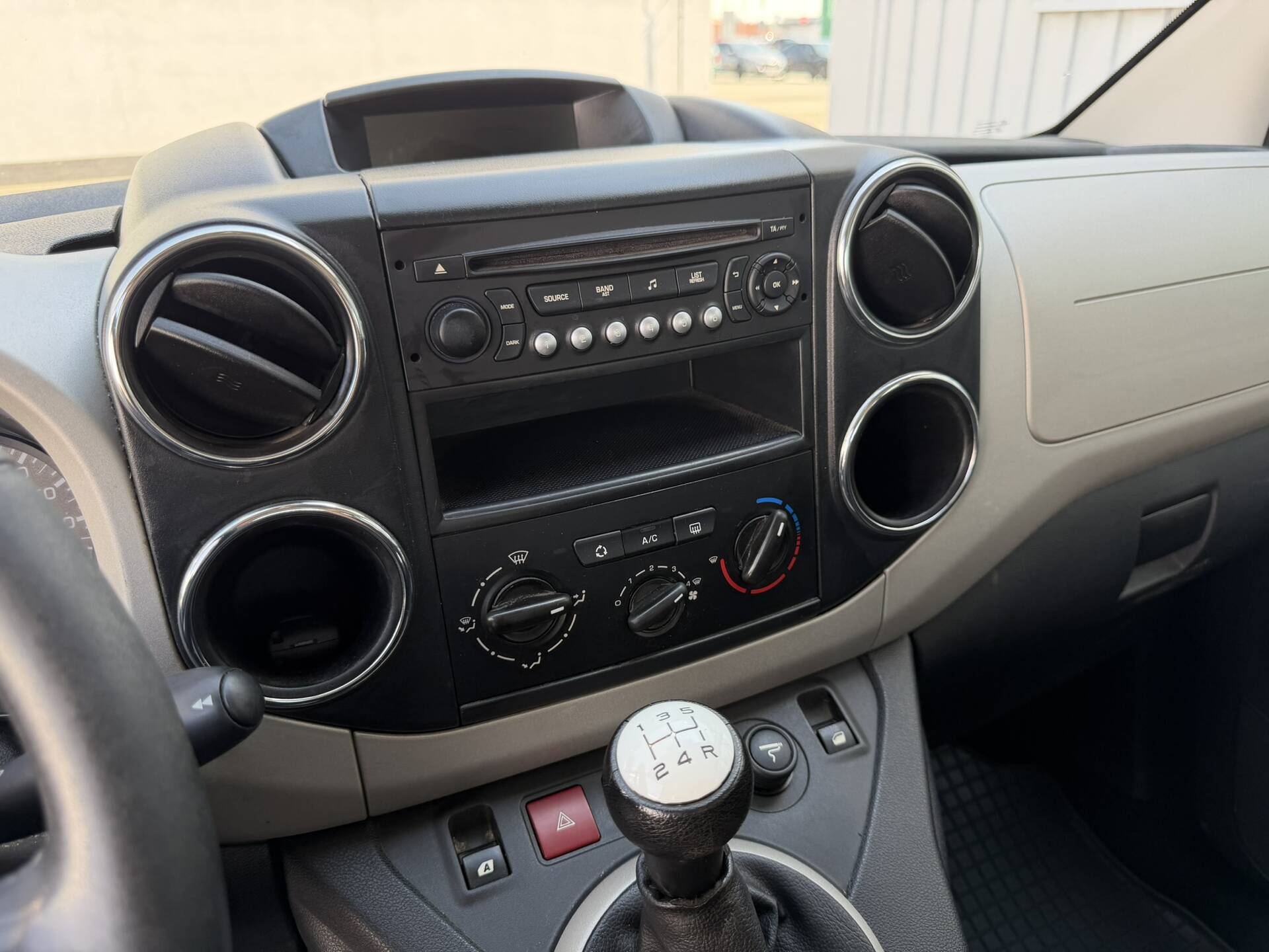 product-gallery-image