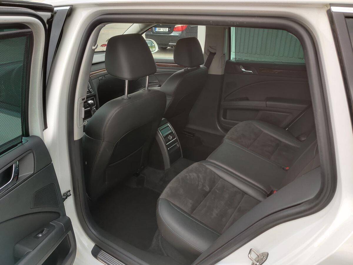 product-gallery-image