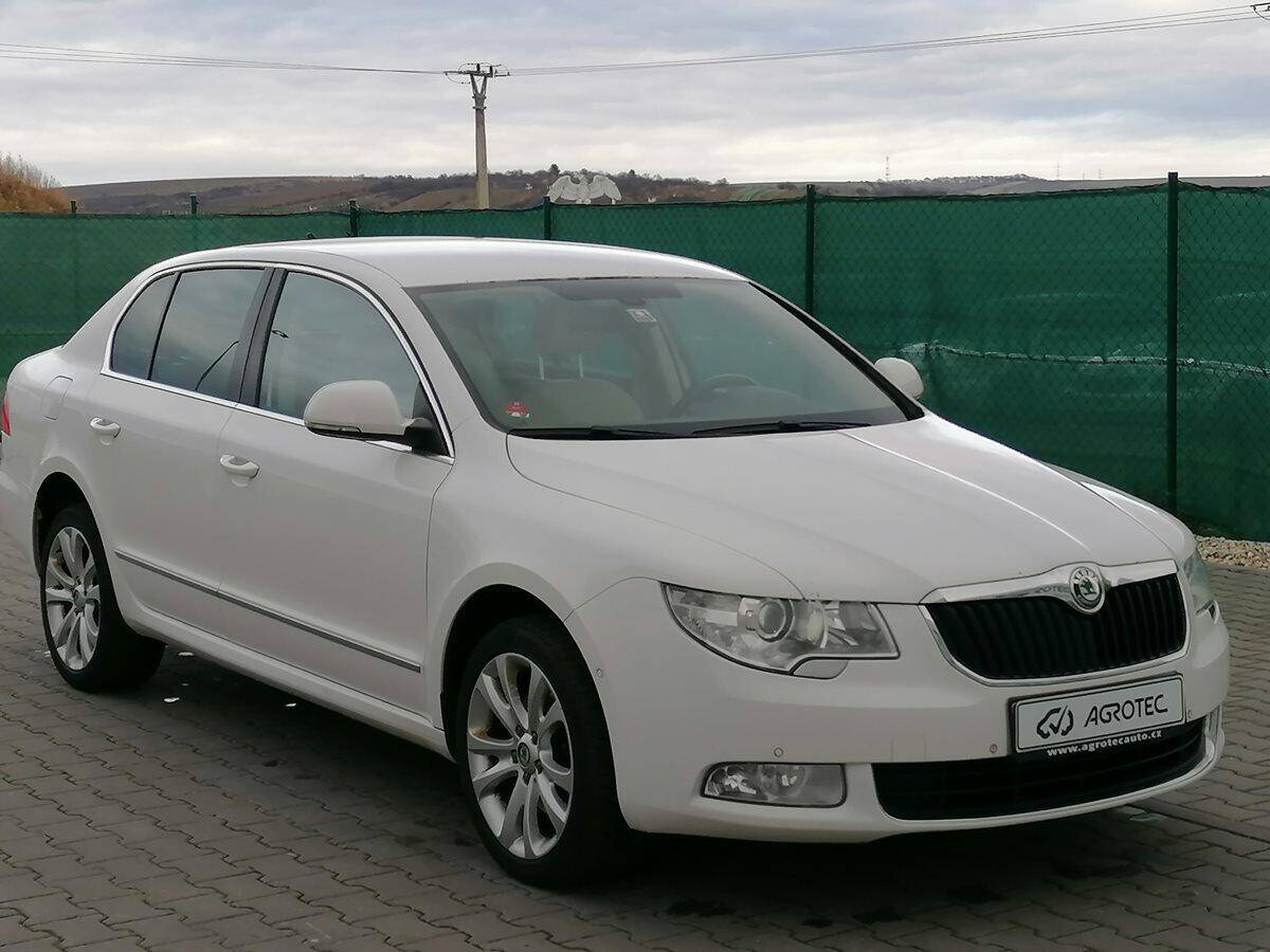 Škoda Superb 1.8TSI 4x4 118 kW Elegance