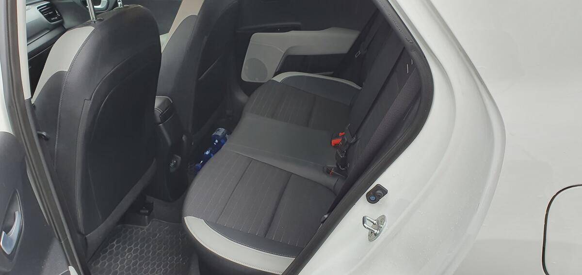 Kia Stonic 1.4 CVVT 74 kW  Premium