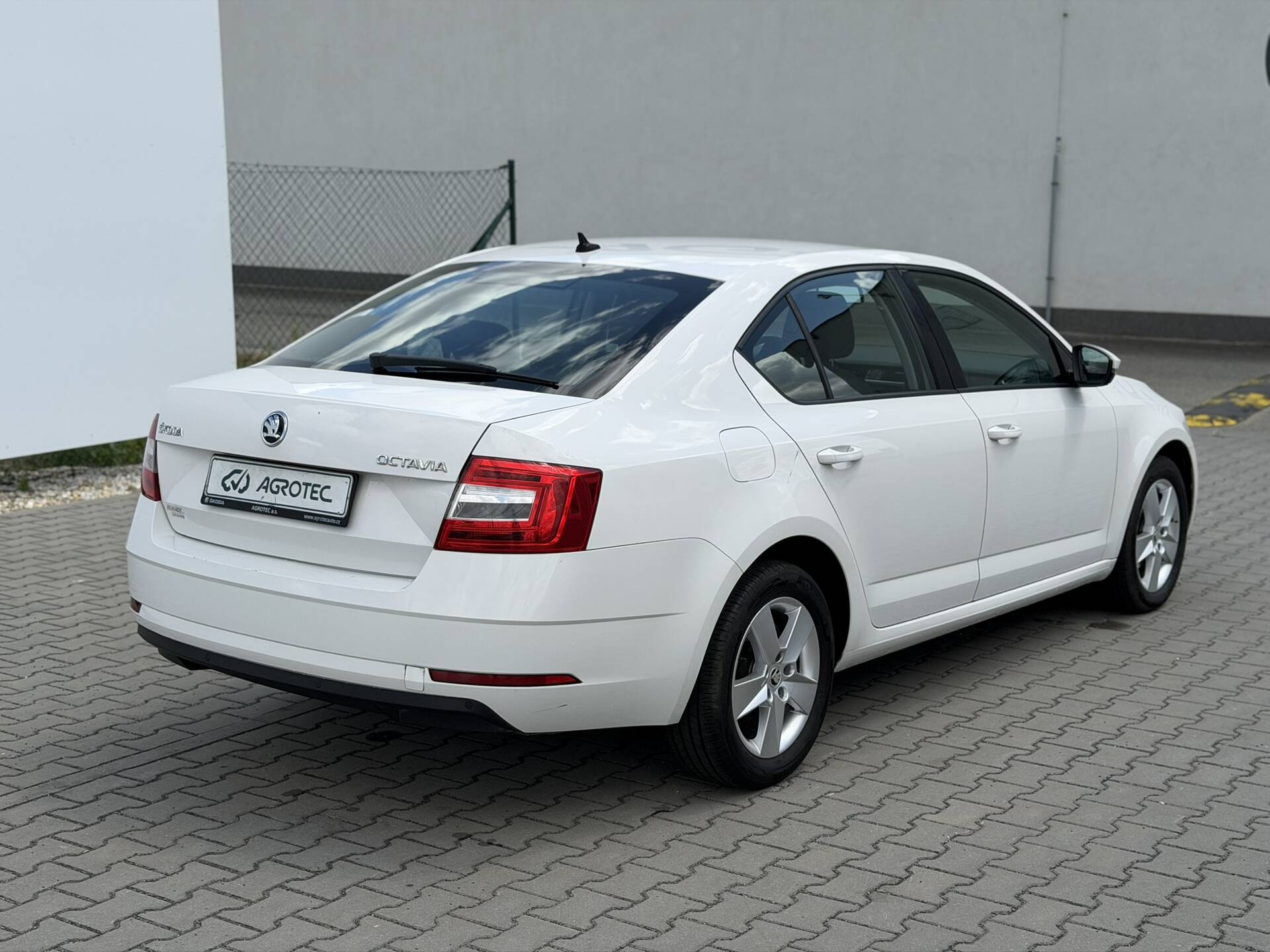 product-gallery-image