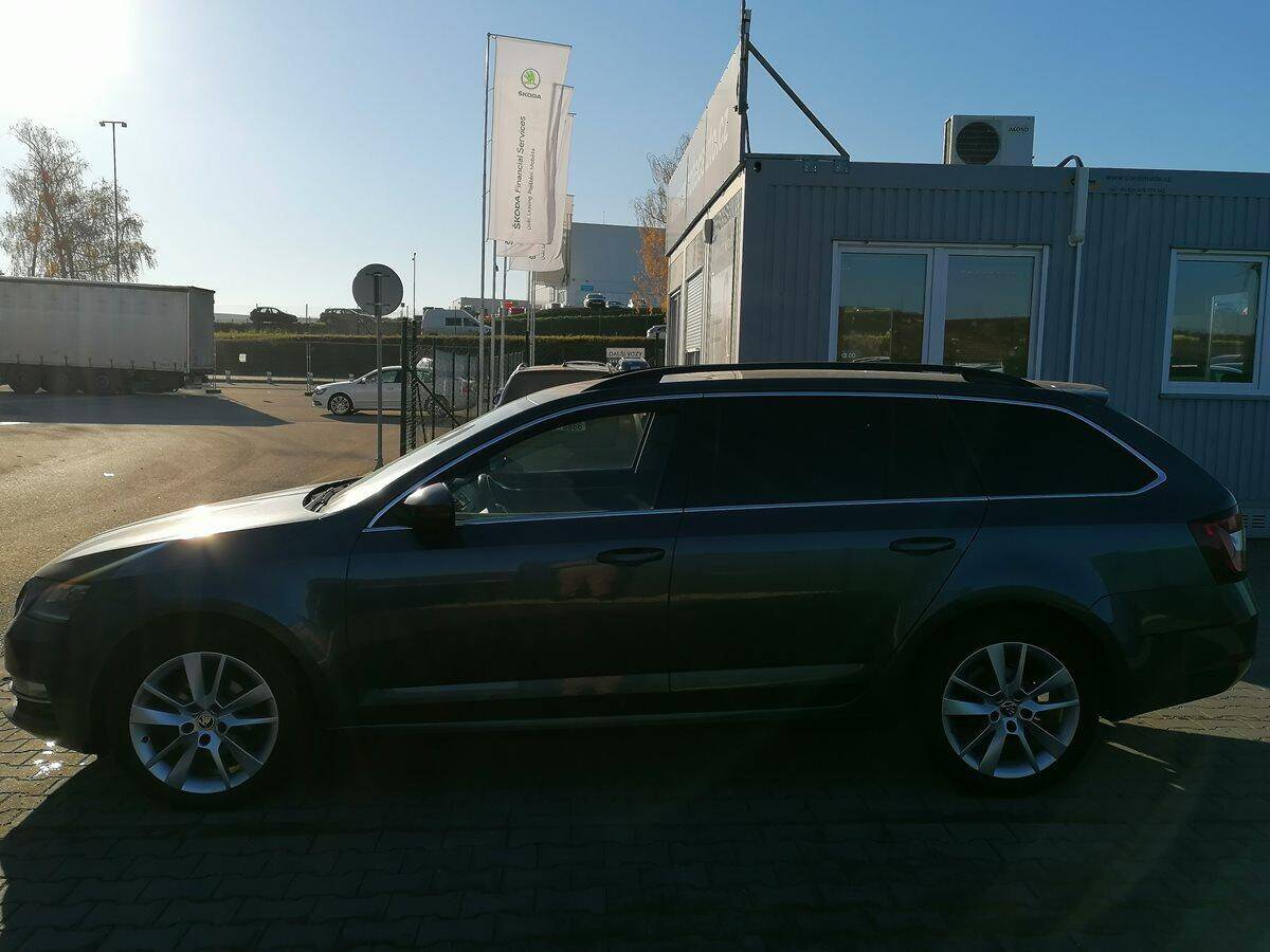 Škoda Octavia 1.6 TDI 85kW Style Plus