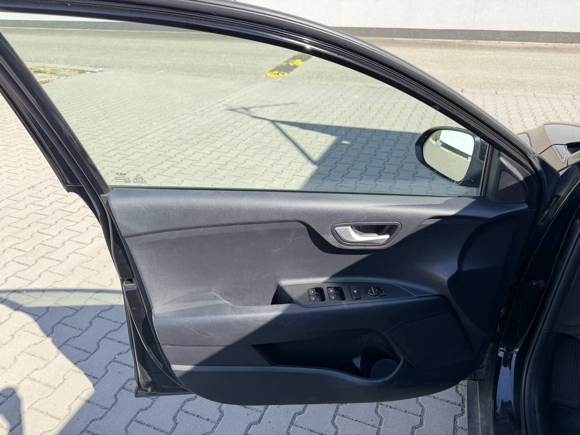 product-gallery-image