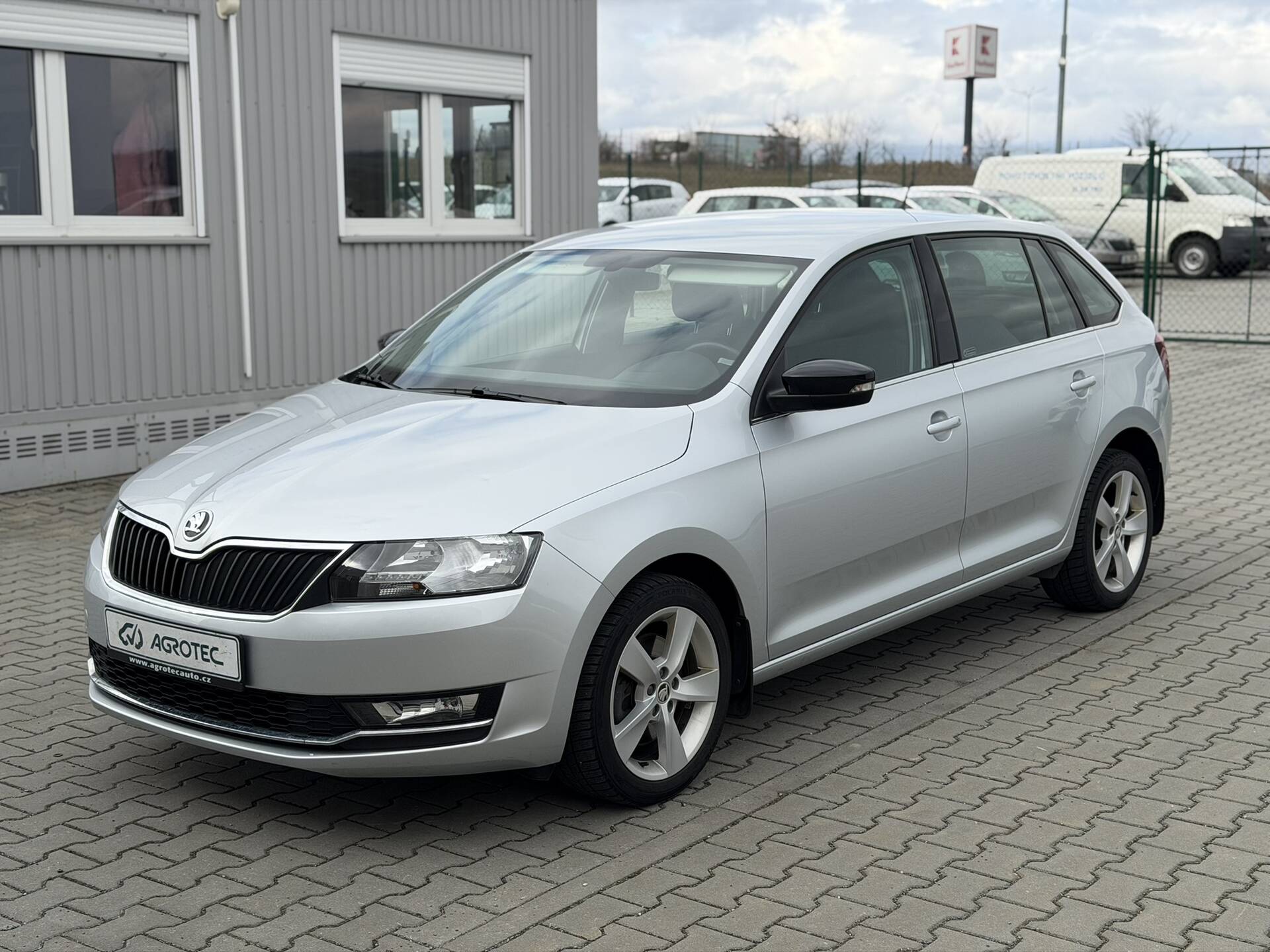 Skoda Rapid 1.0 TSI 81kW Style Spaceback