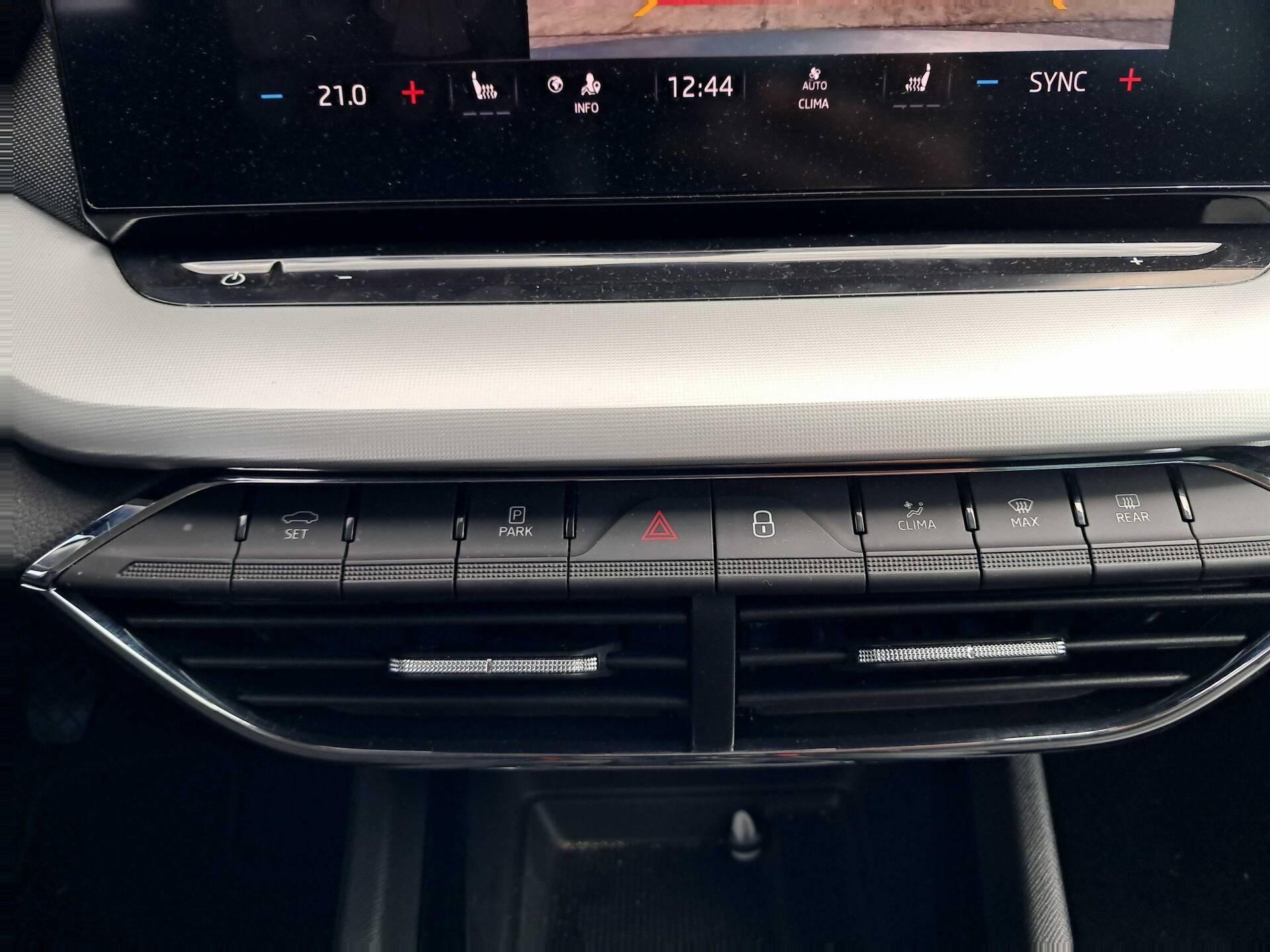 product-gallery-image