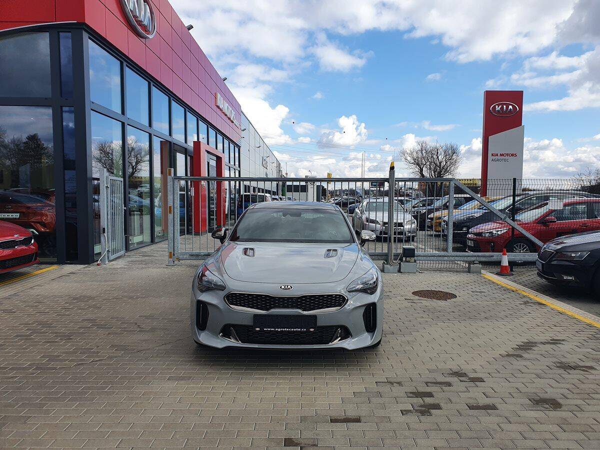 Kia Stinger 3.3 T-GDI 272 kW GT