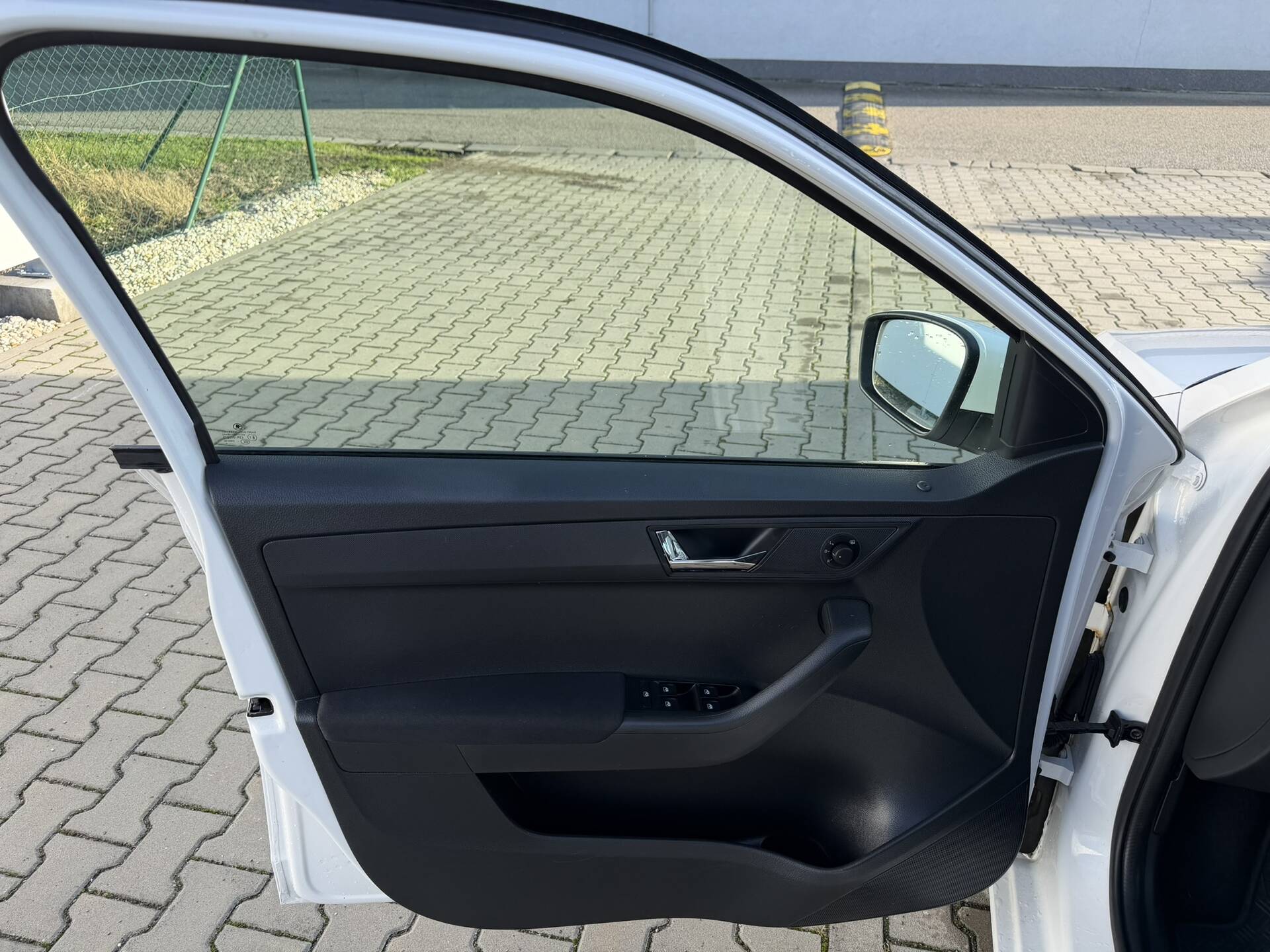 product-gallery-image