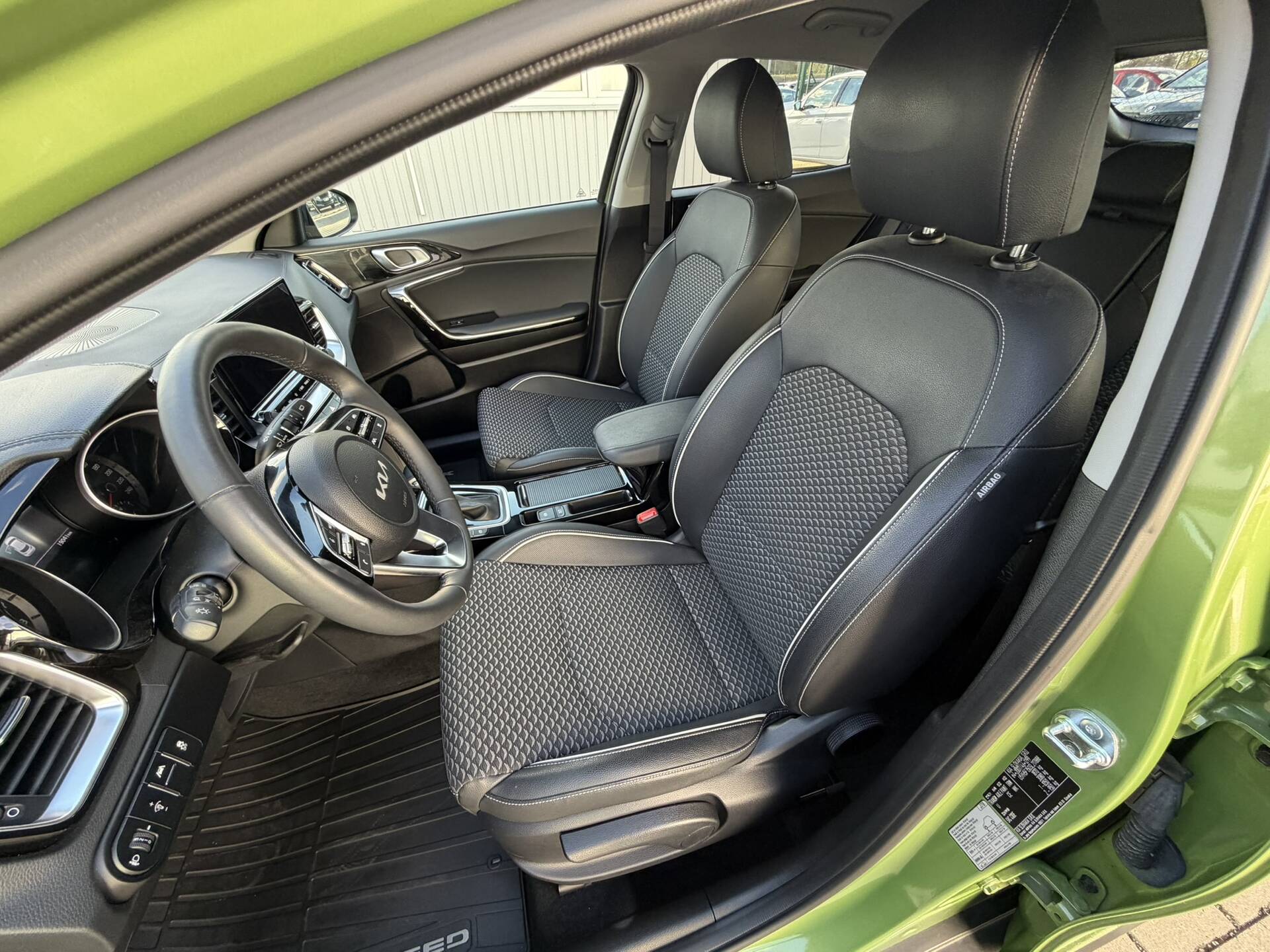 product-gallery-image
