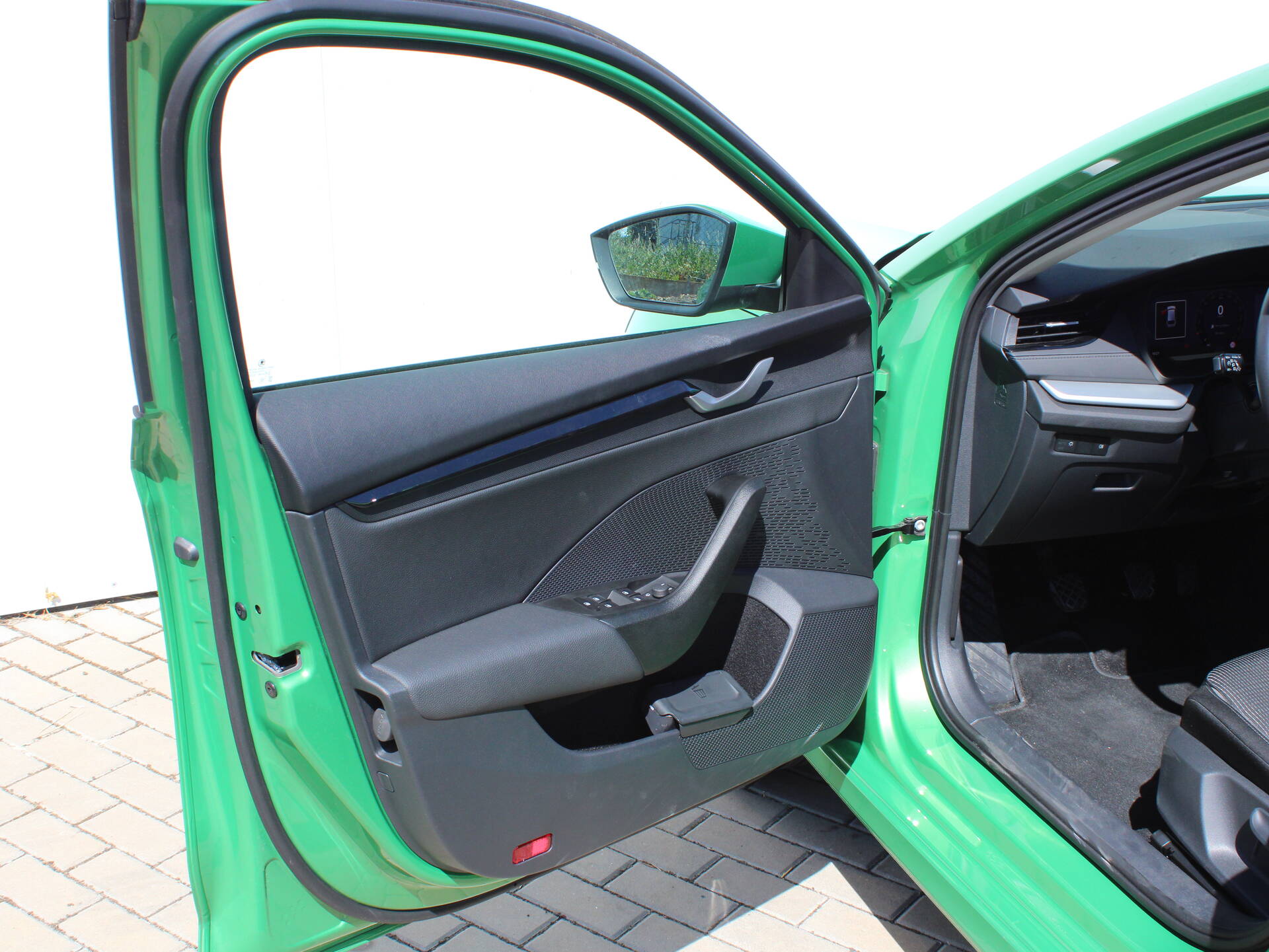 product-gallery-image