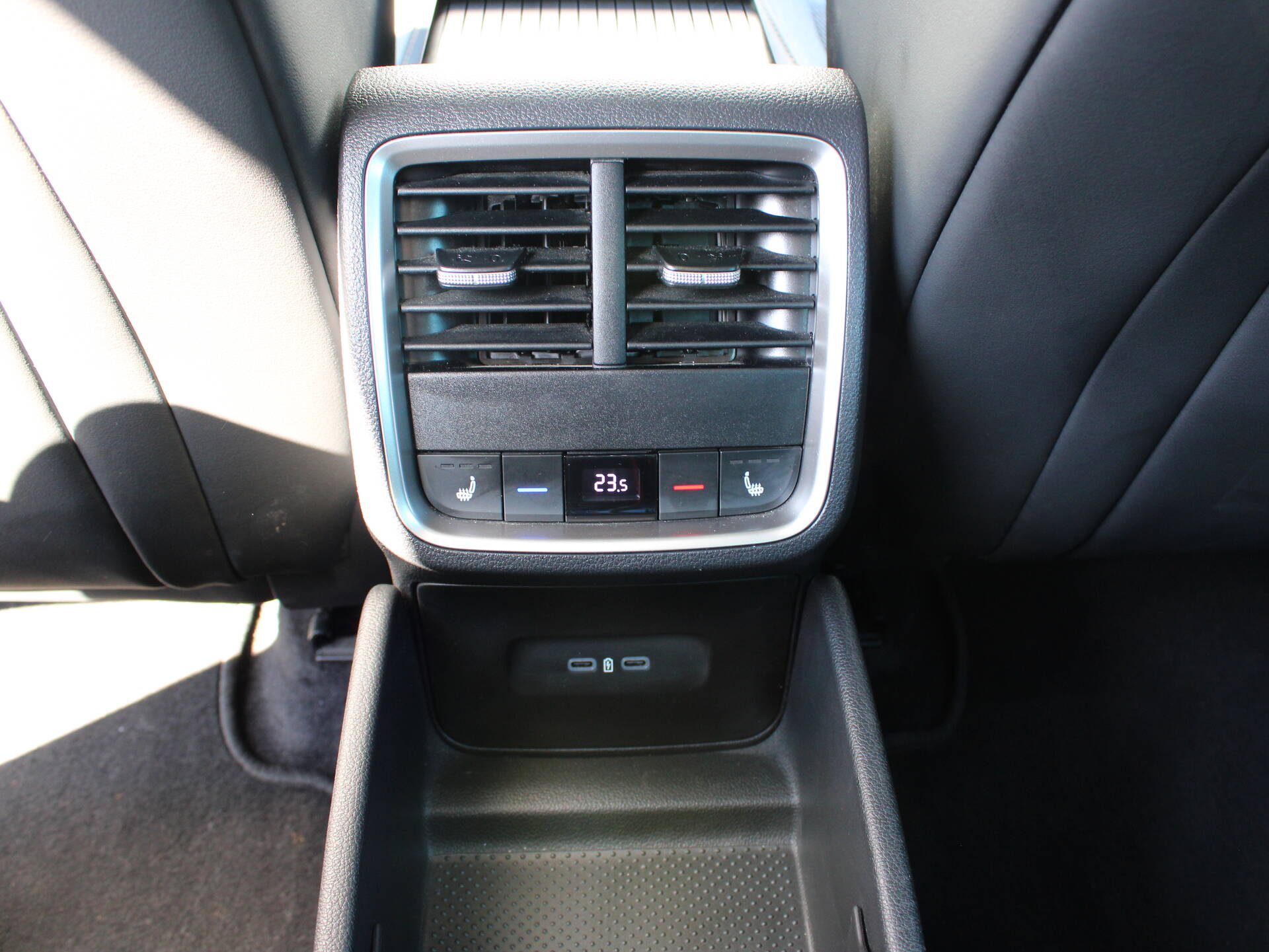 product-gallery-image