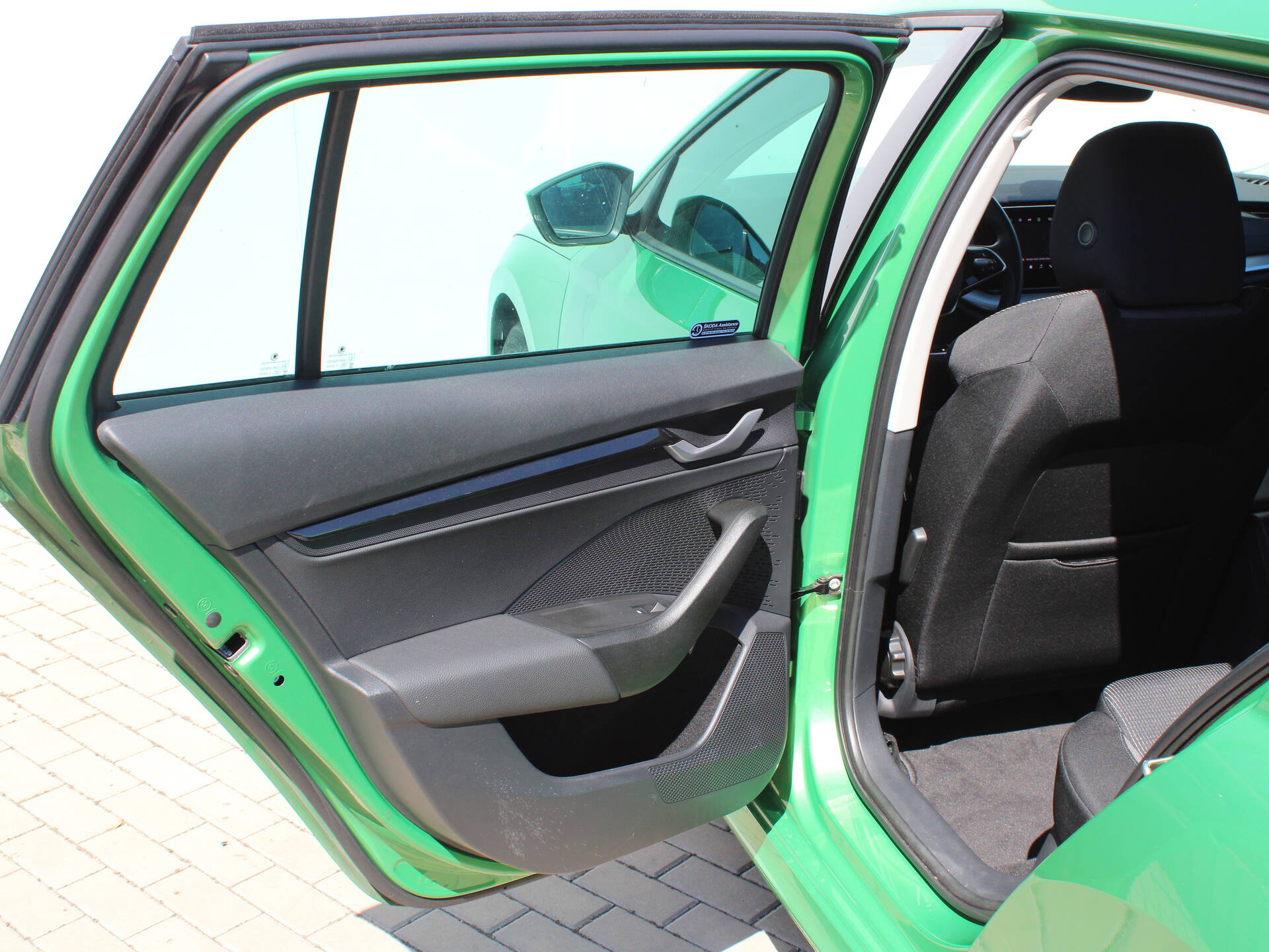 product-gallery-image