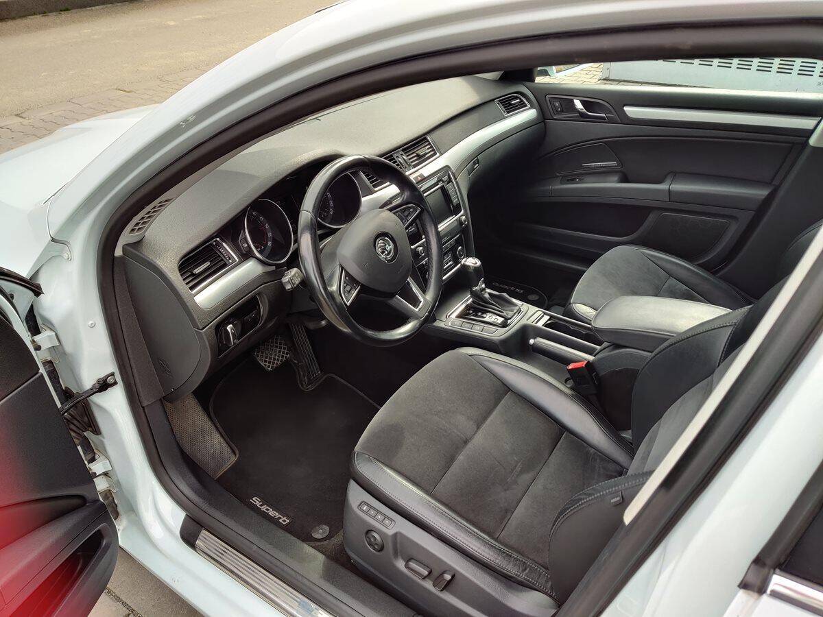 product-gallery-image