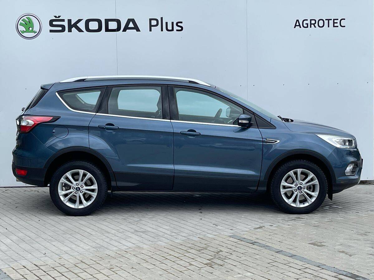 Ford Kuga 2.0 TDCi 110kW AWD Titanium