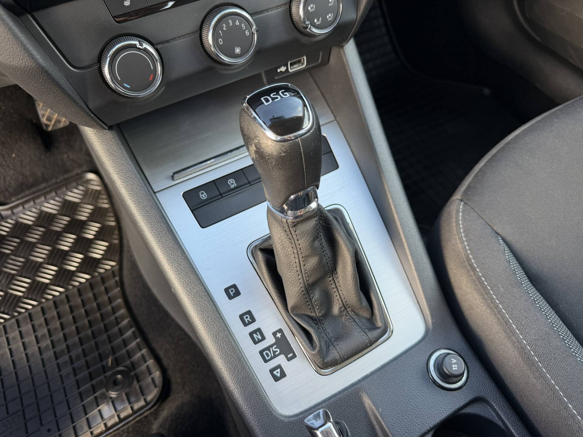 product-gallery-image