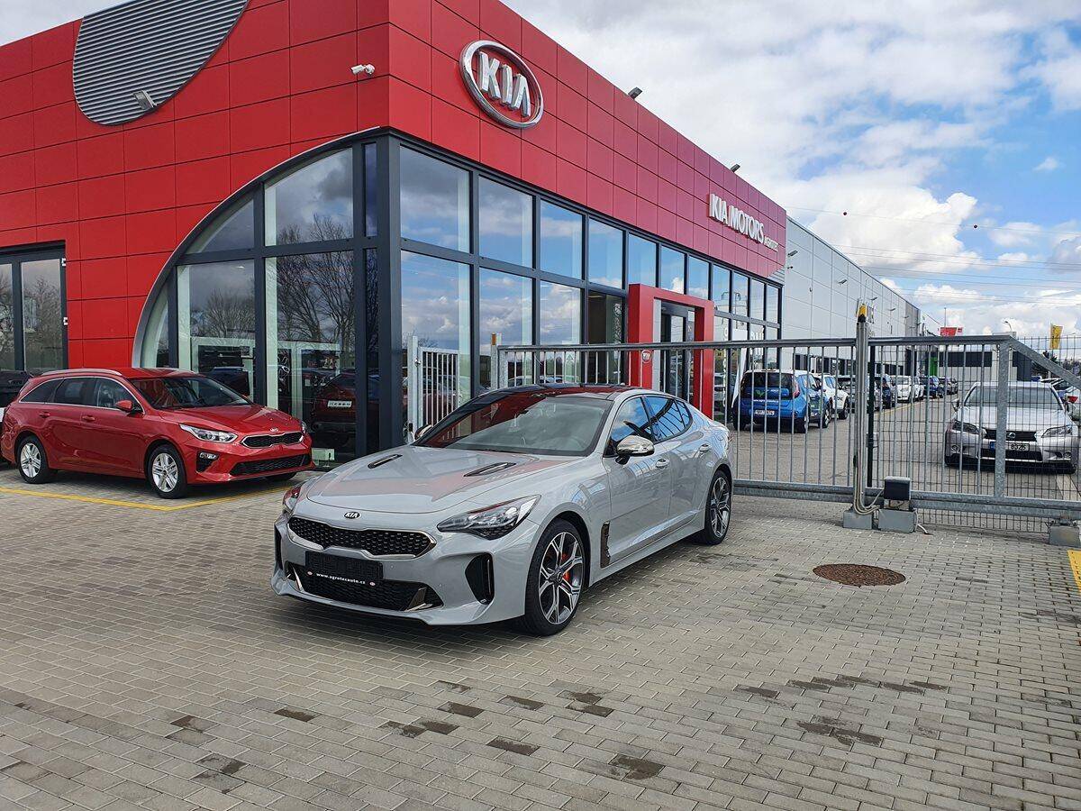 Kia Stinger 3.3 T-GDI 272 kW GT