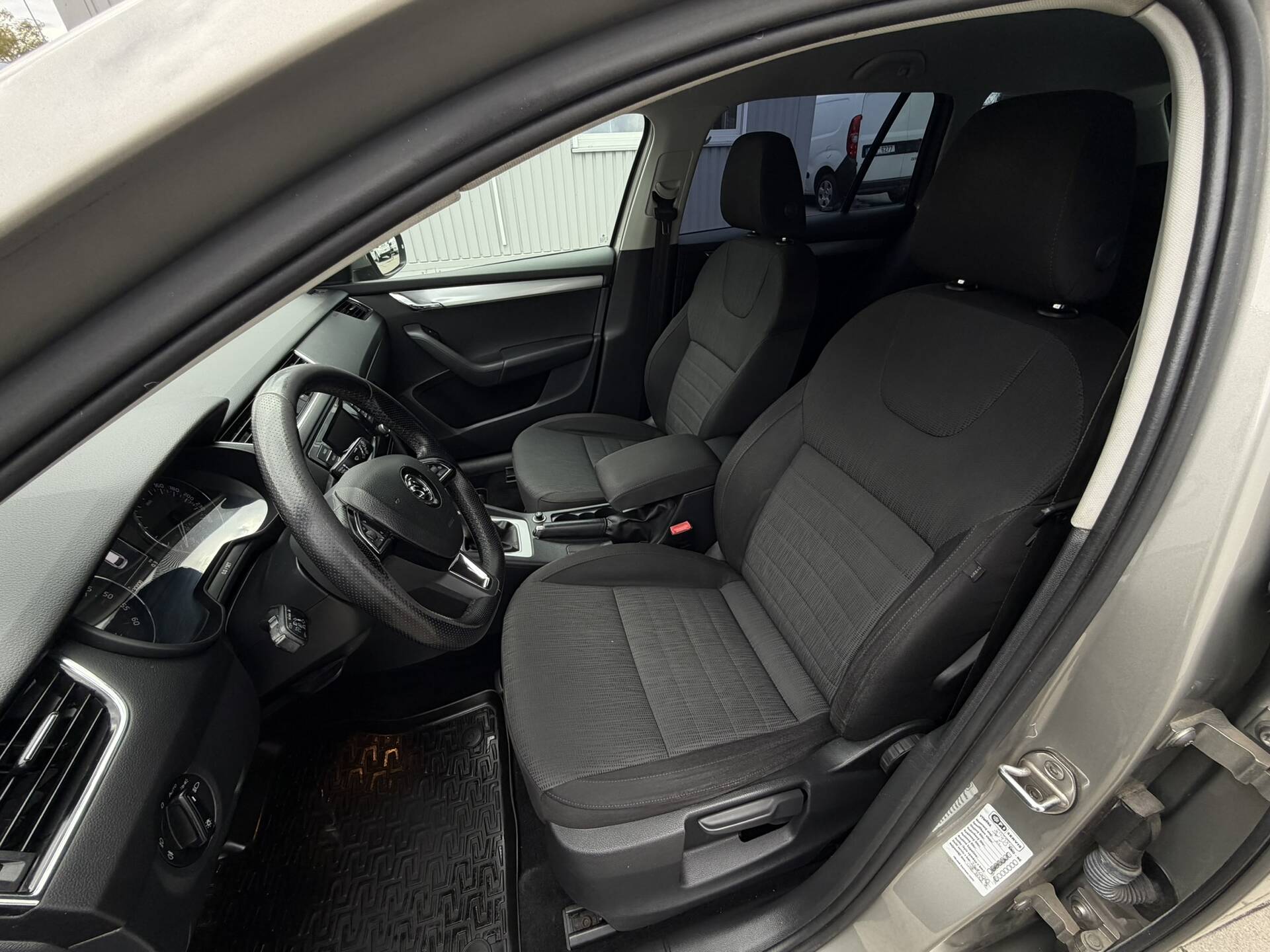 product-gallery-image