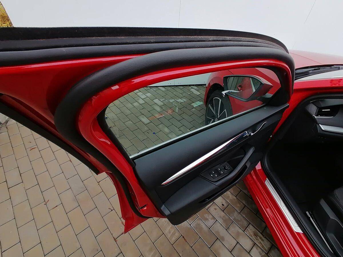 product-gallery-image