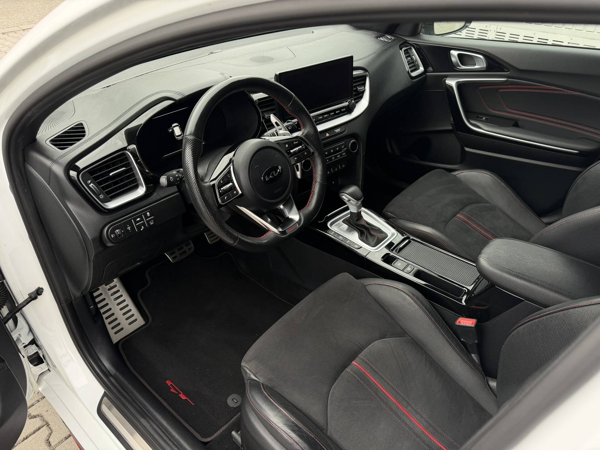 product-gallery-image