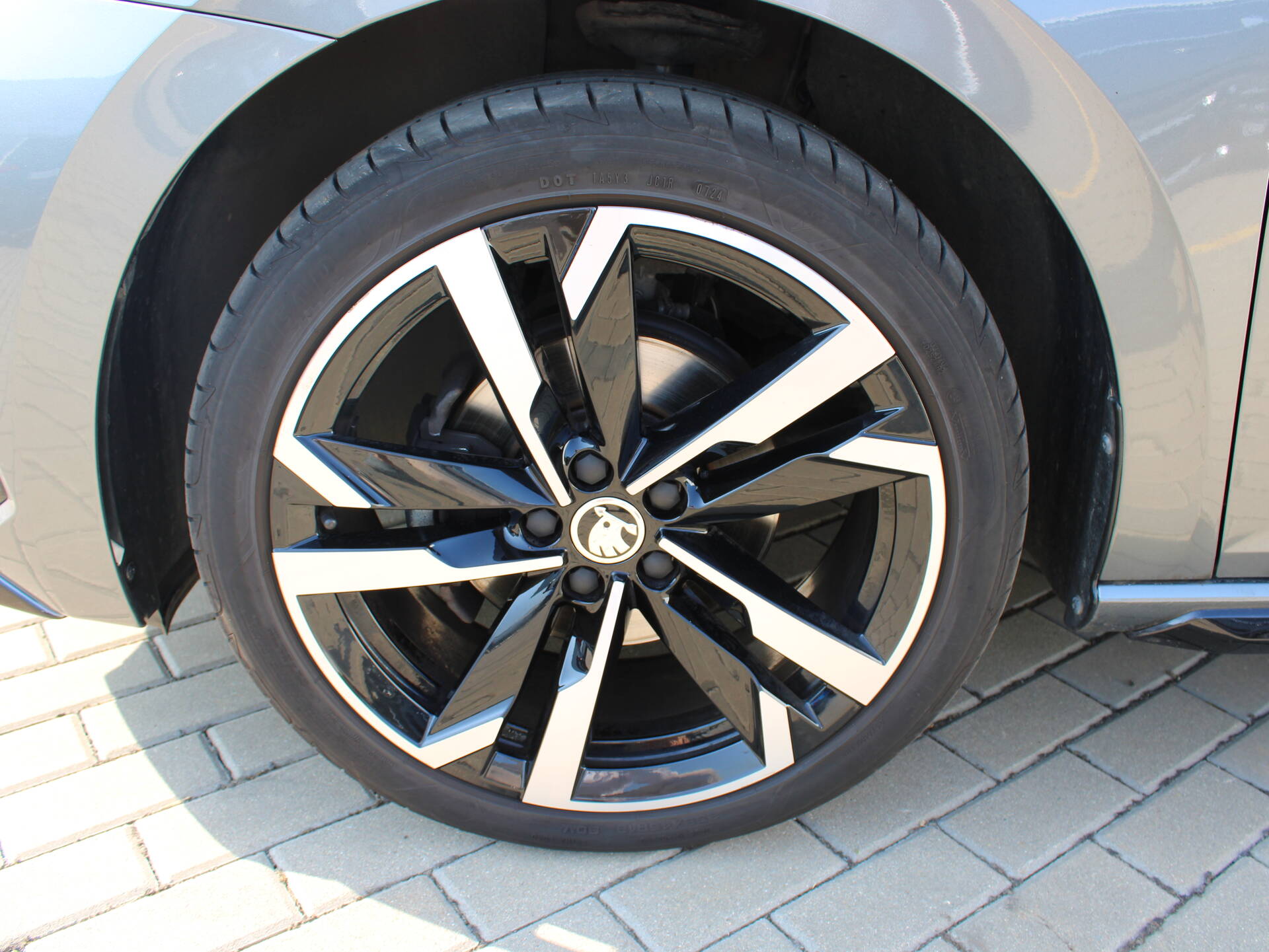 product-gallery-image