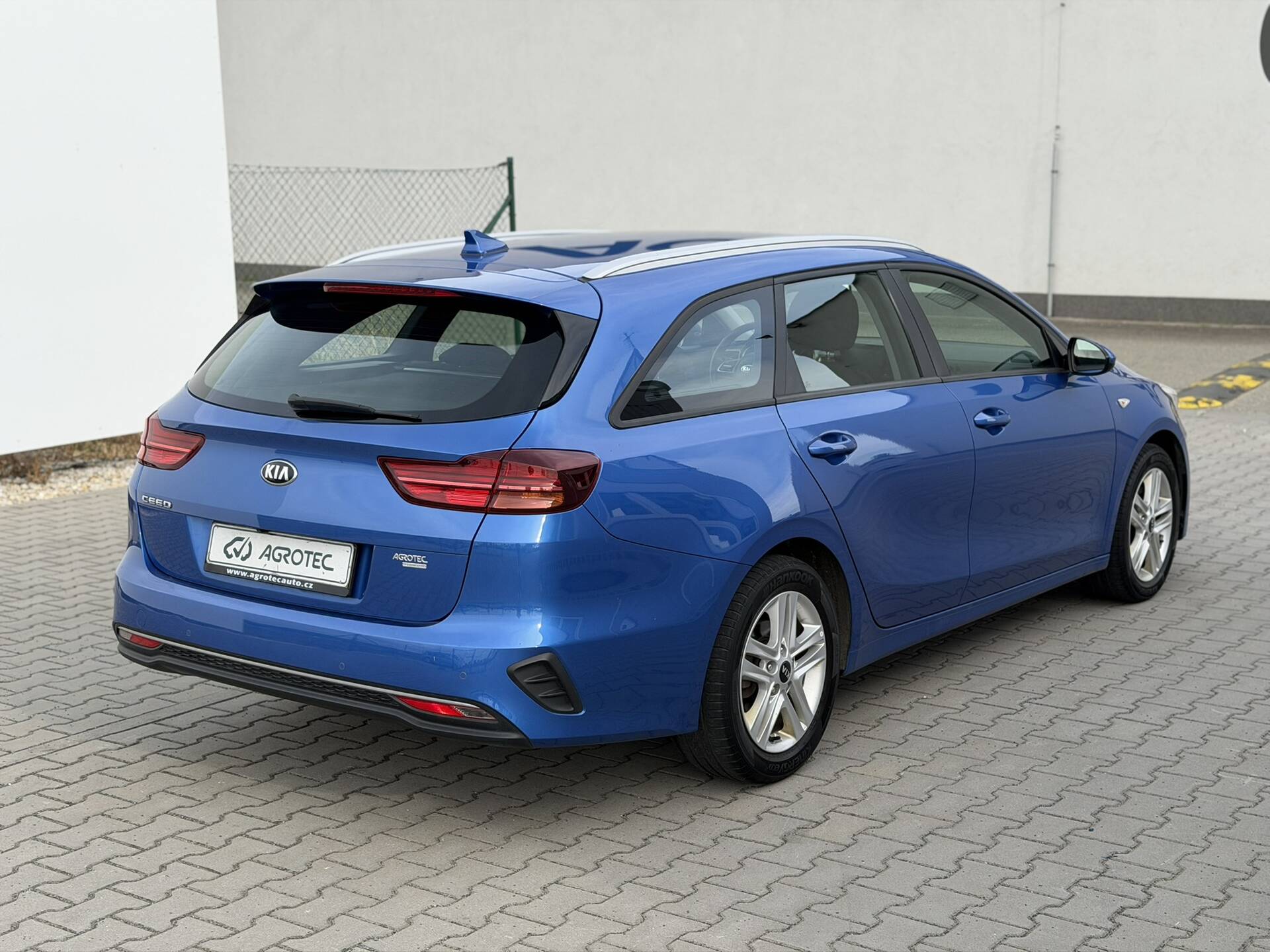 product-gallery-image