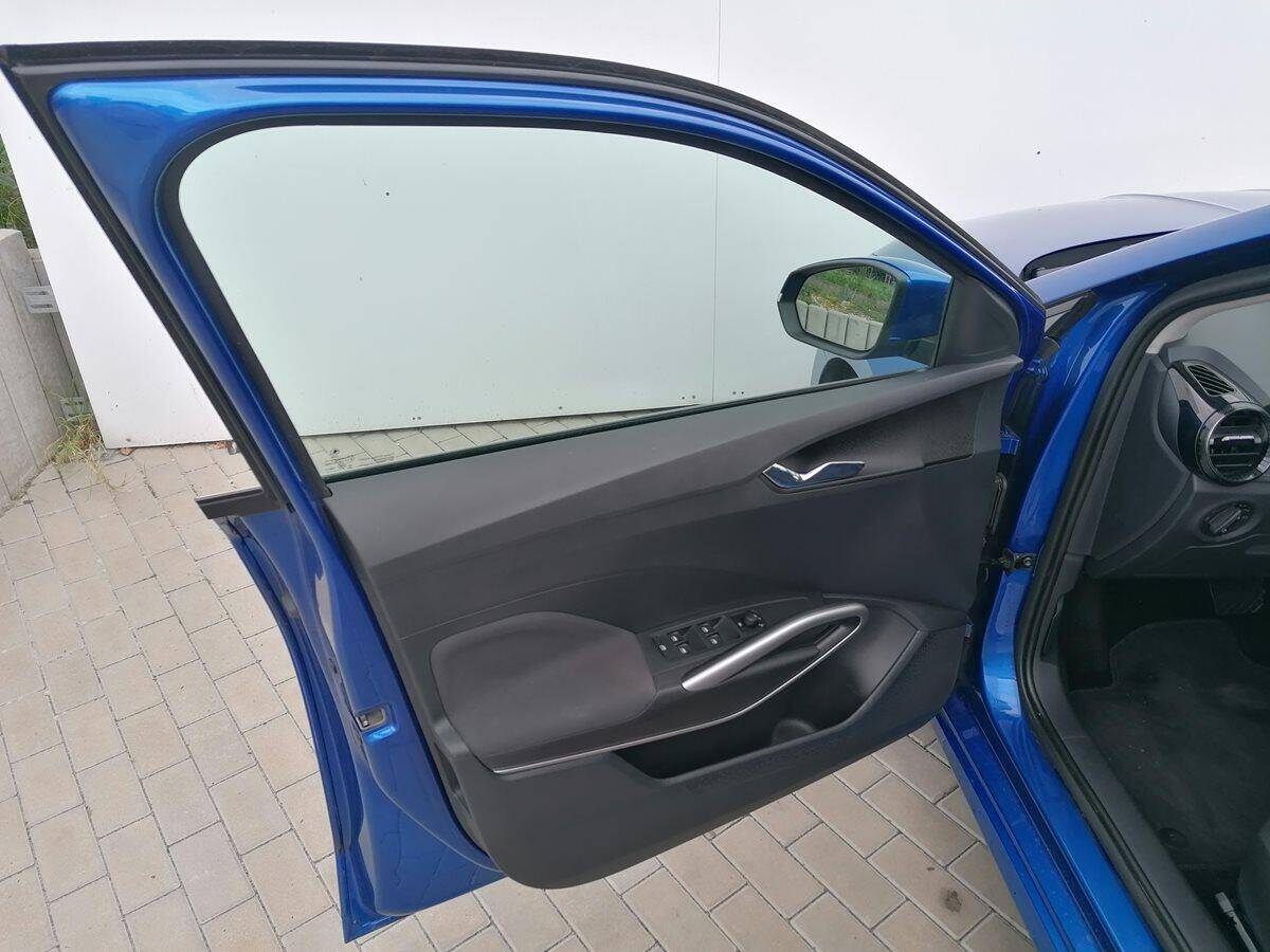 product-gallery-image