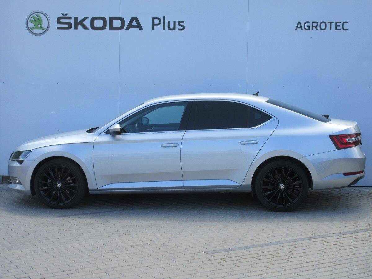Škoda Superb 2,0TDI 110kW DSG Style Plus
