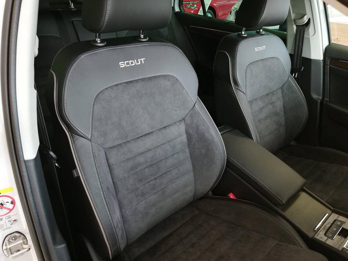 Škoda Superb Combi 2.0 TDI 140 kW Scout