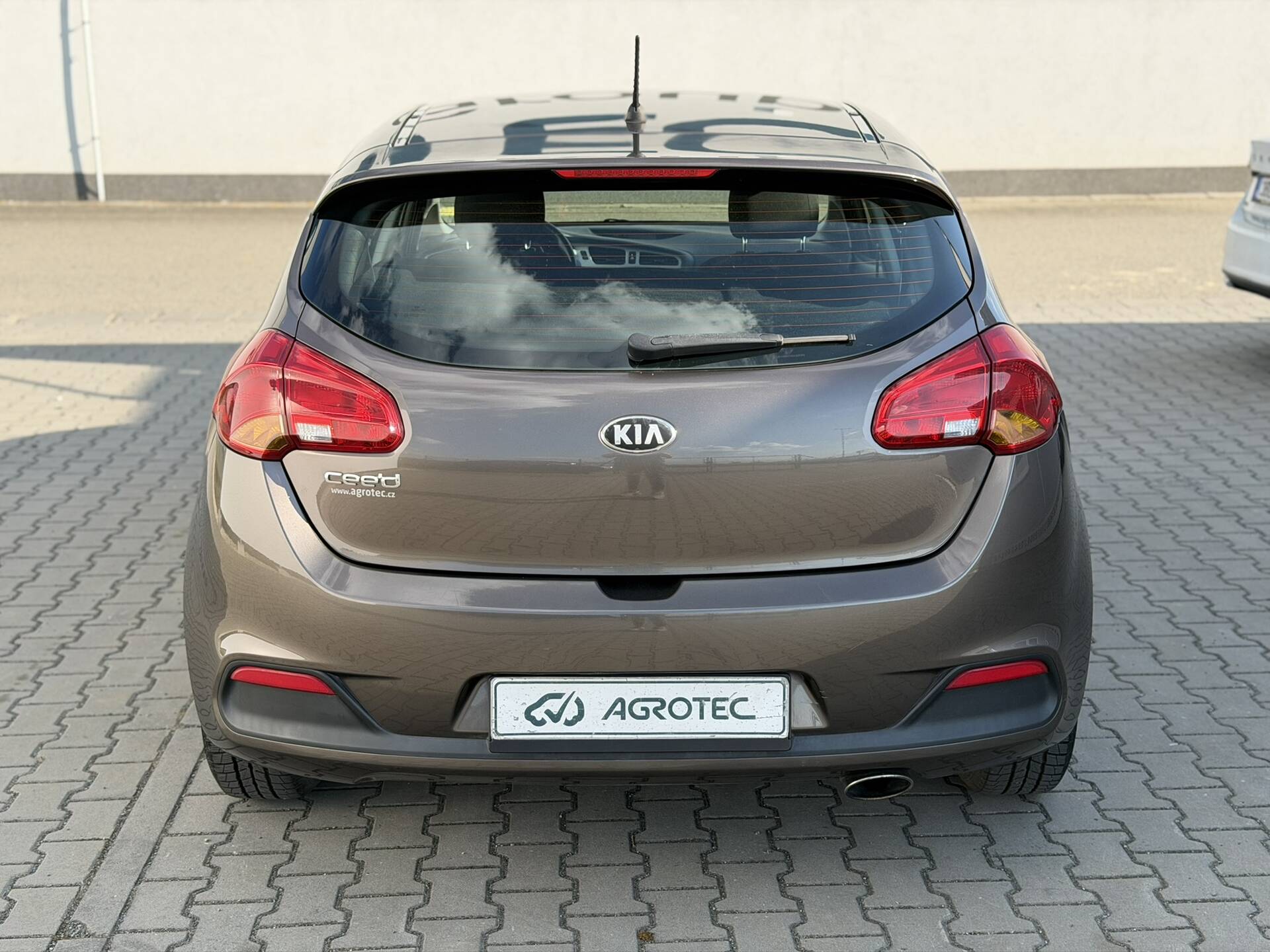 product-gallery-image