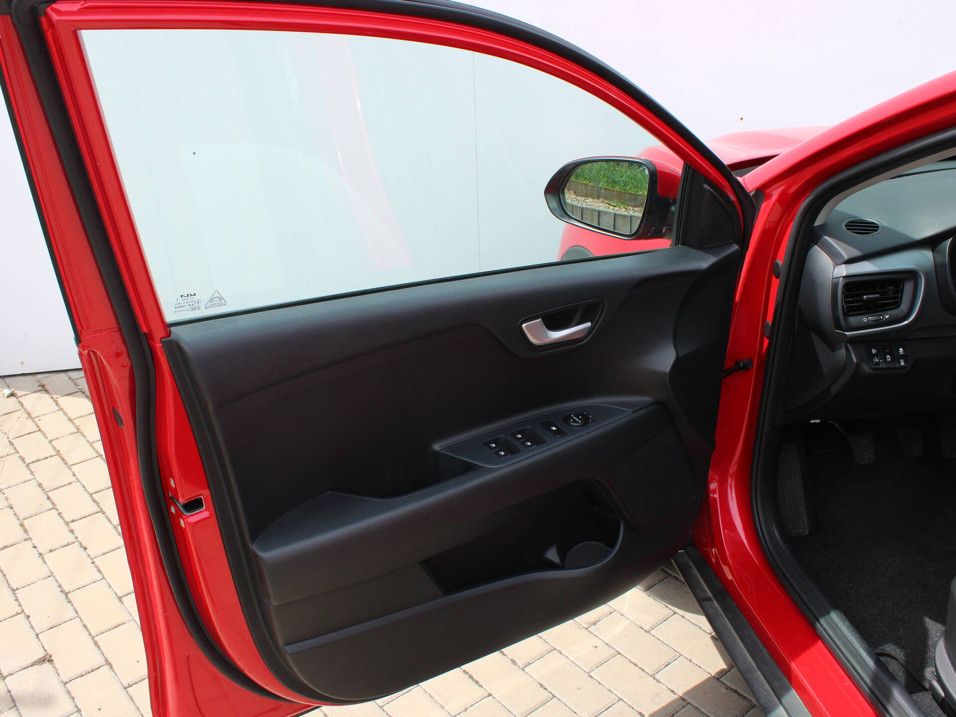 product-gallery-image