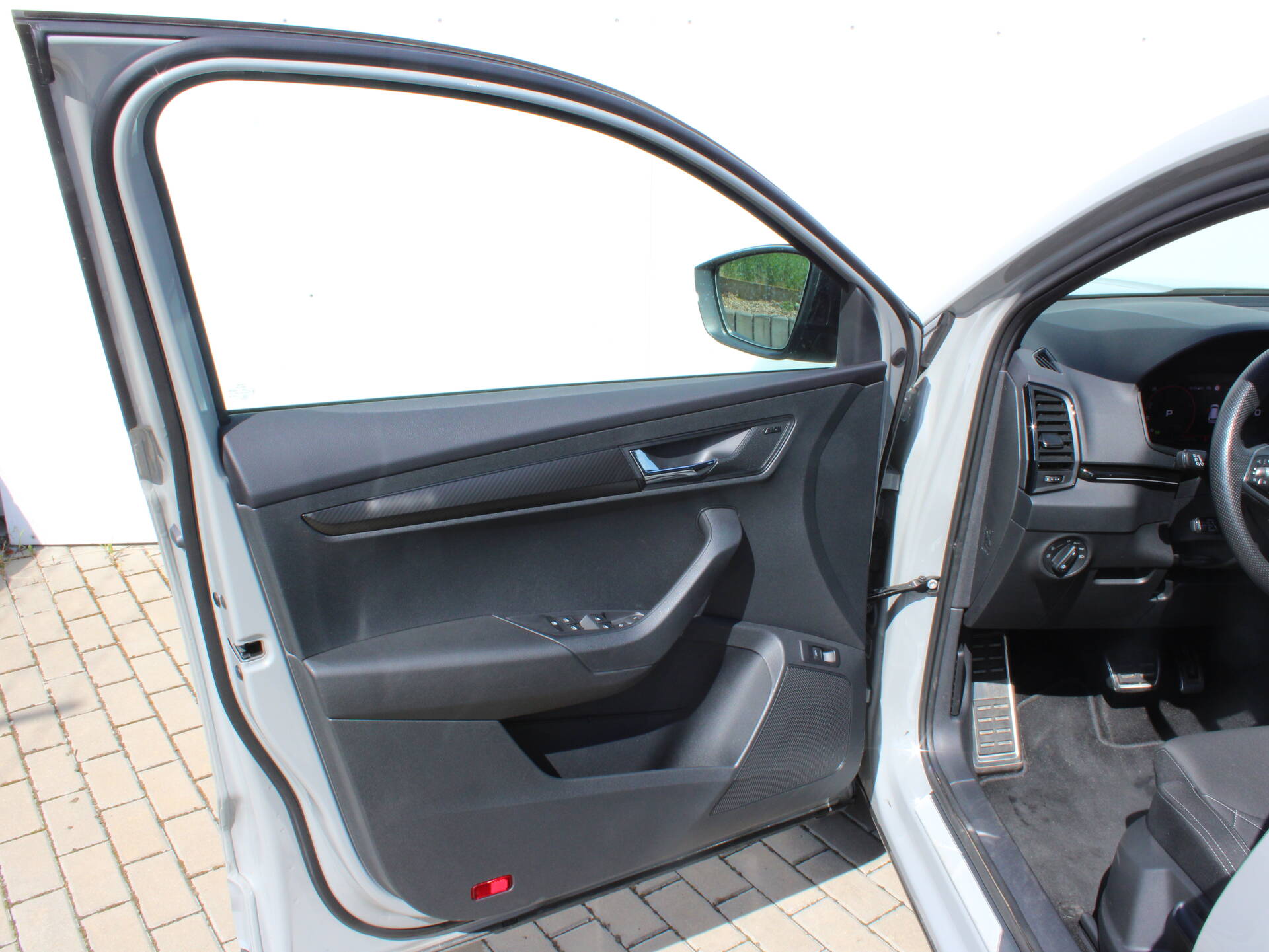 product-gallery-image