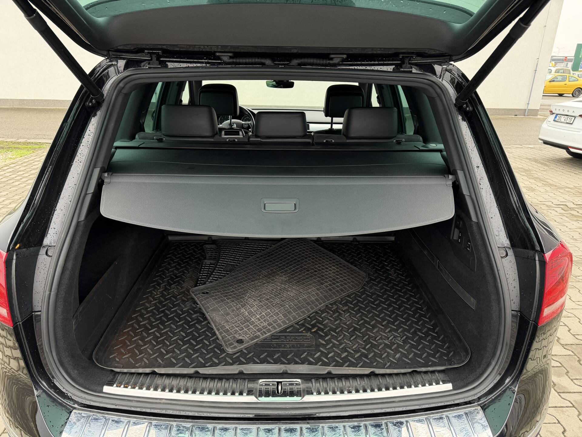 product-gallery-image