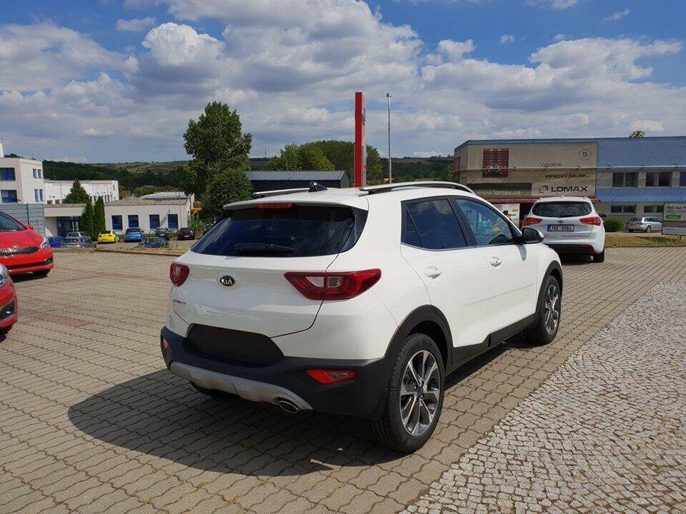 Kia Stonic 1.4 CVVT 74 kW  Premium
