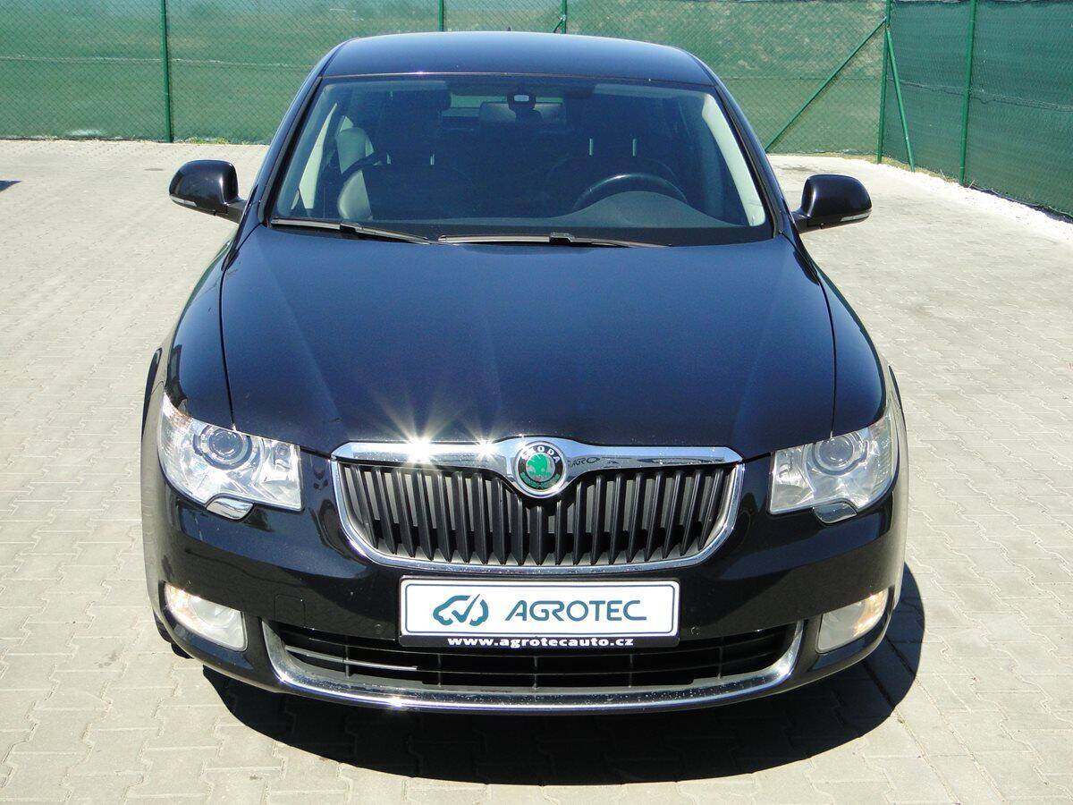 Škoda Superb 3.6 V6 191kW  4X4