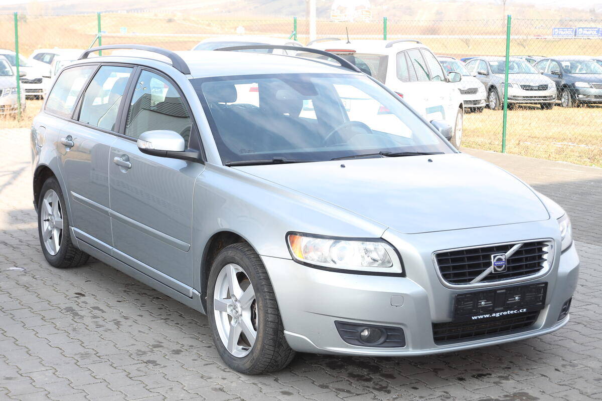 Volvo V50