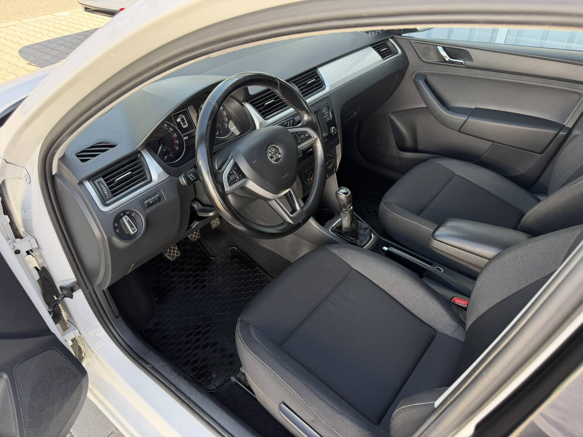 product-gallery-image