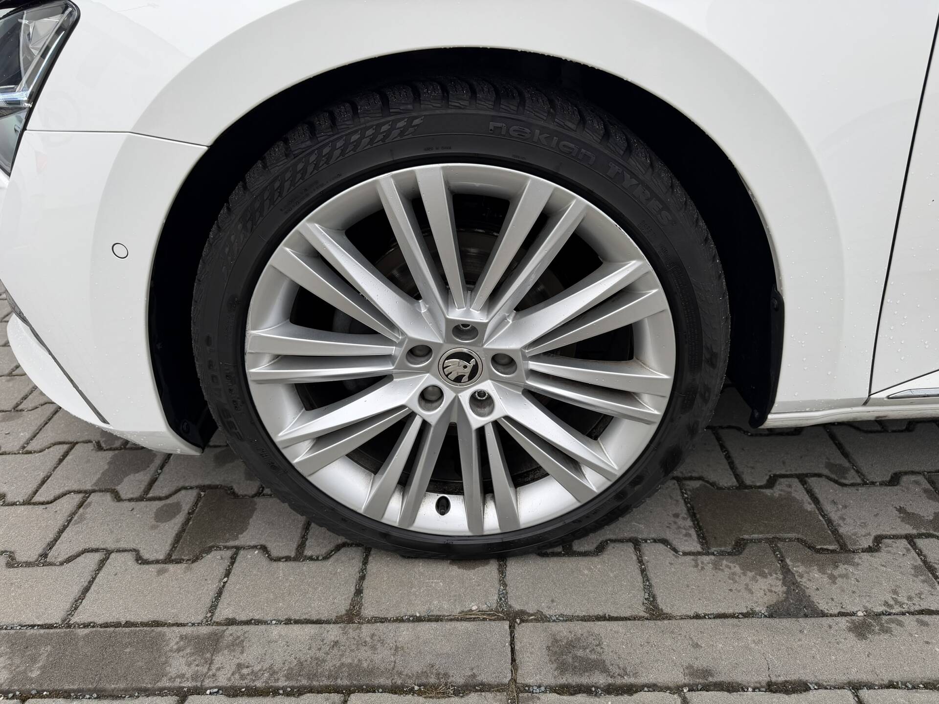 product-gallery-image