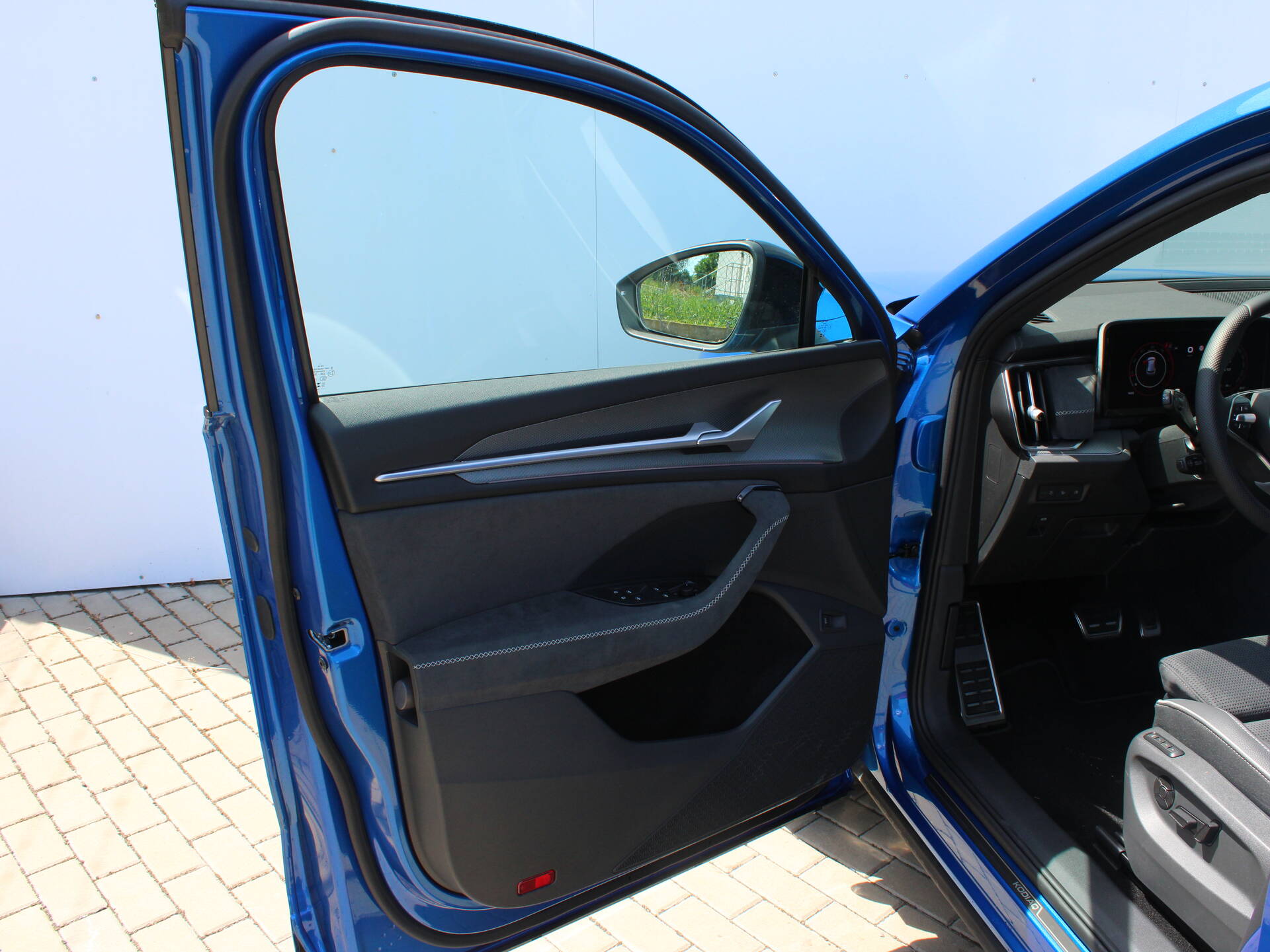 product-gallery-image