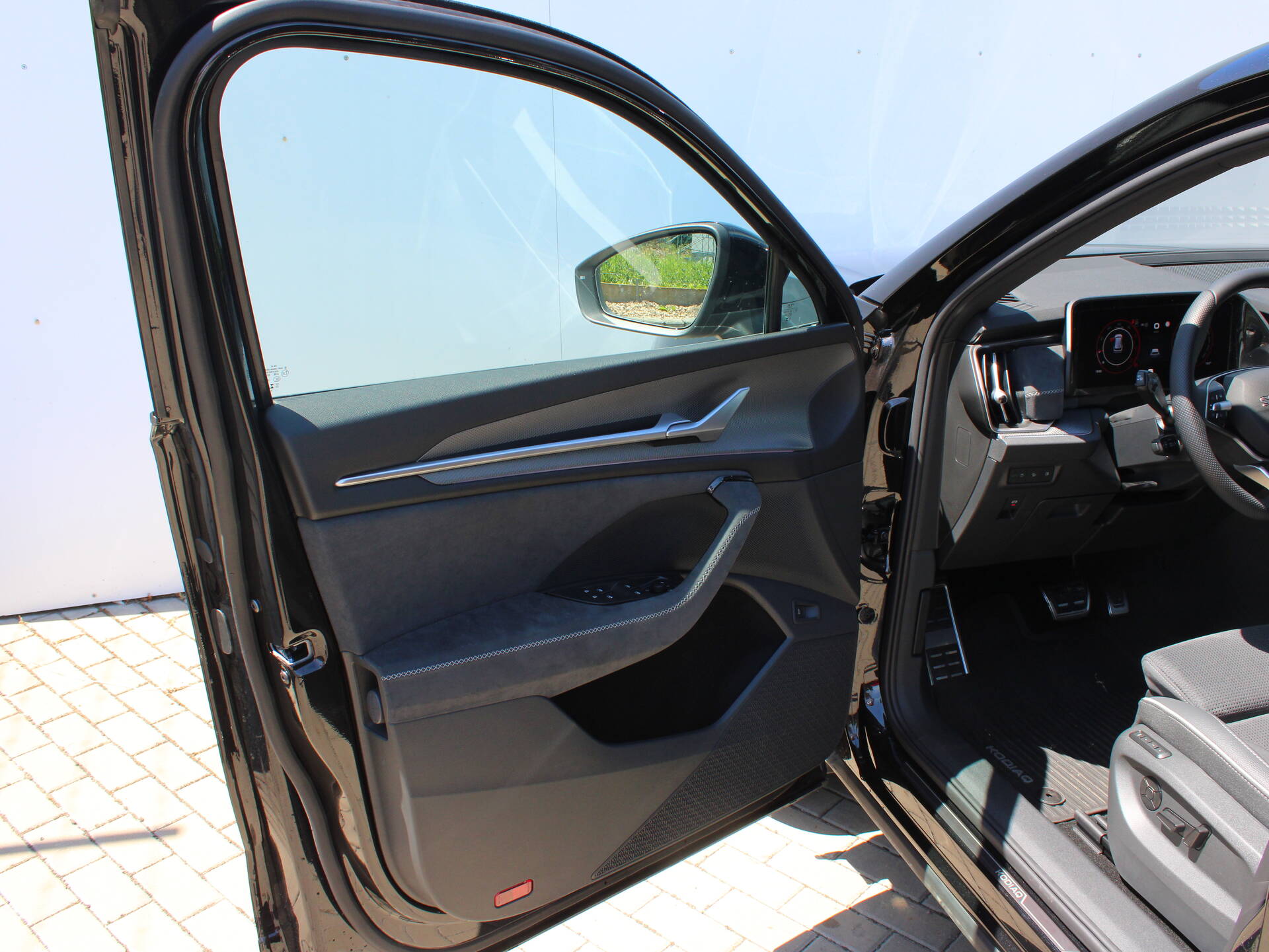 product-gallery-image