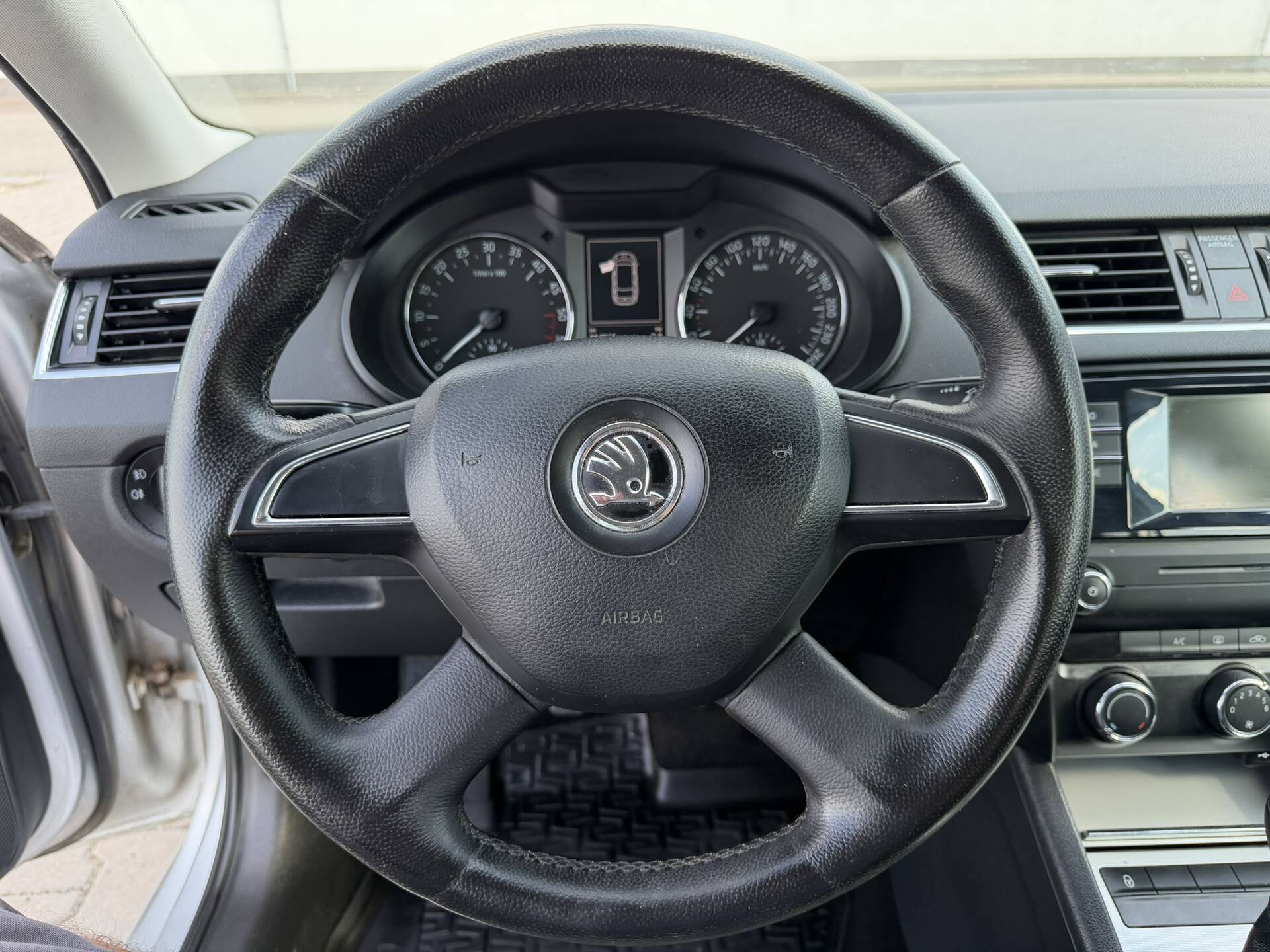 product-gallery-image