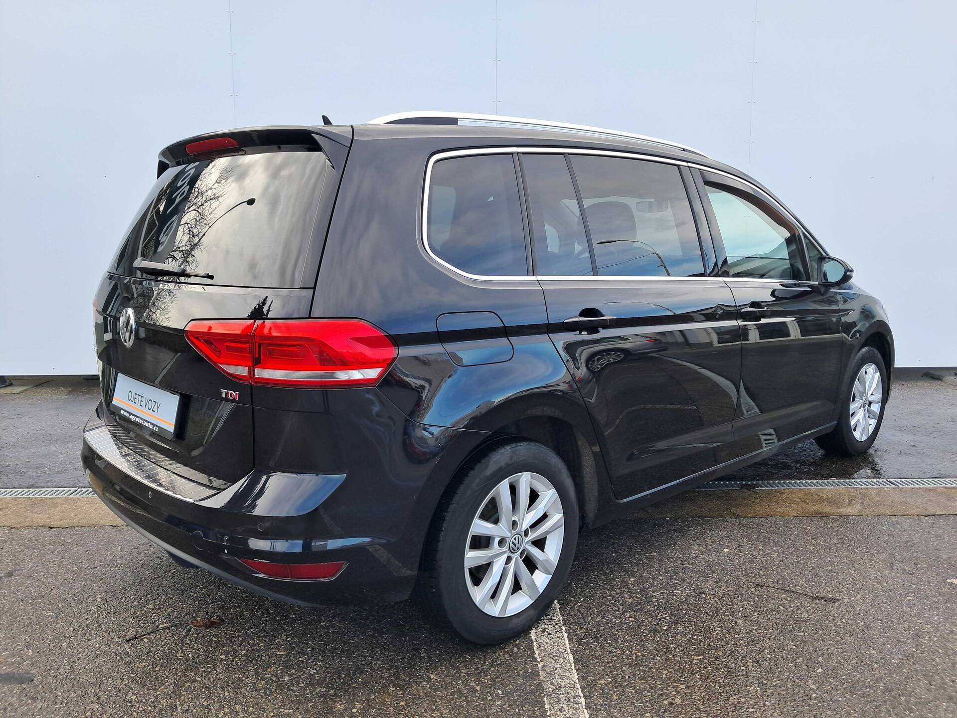 Volkswagen Touran Highline 1.6 TDI 85 kW DSG