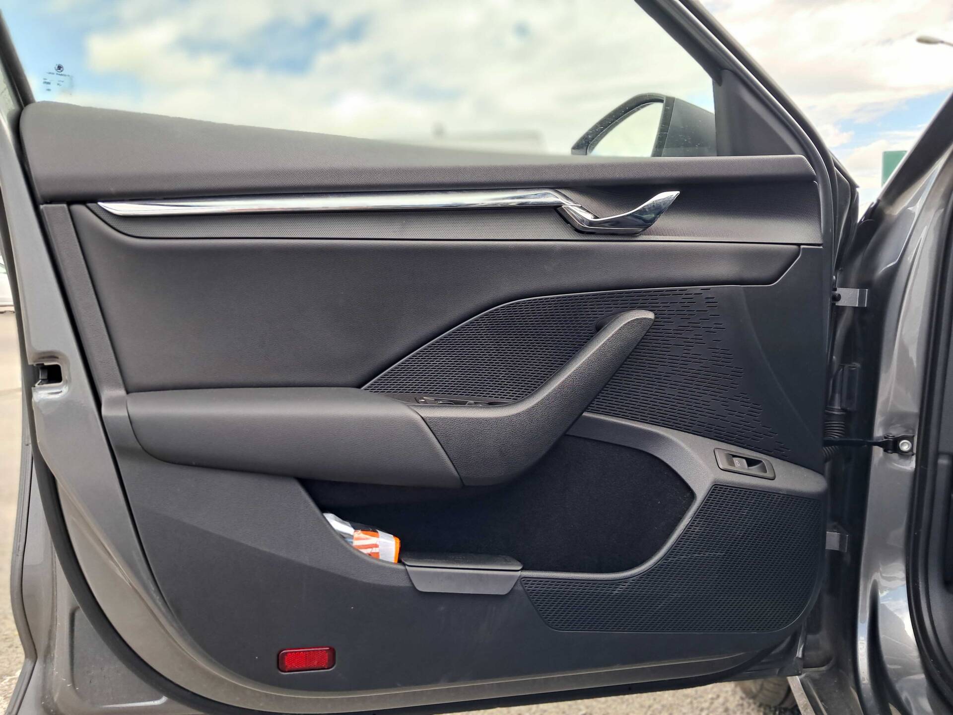 product-gallery-image