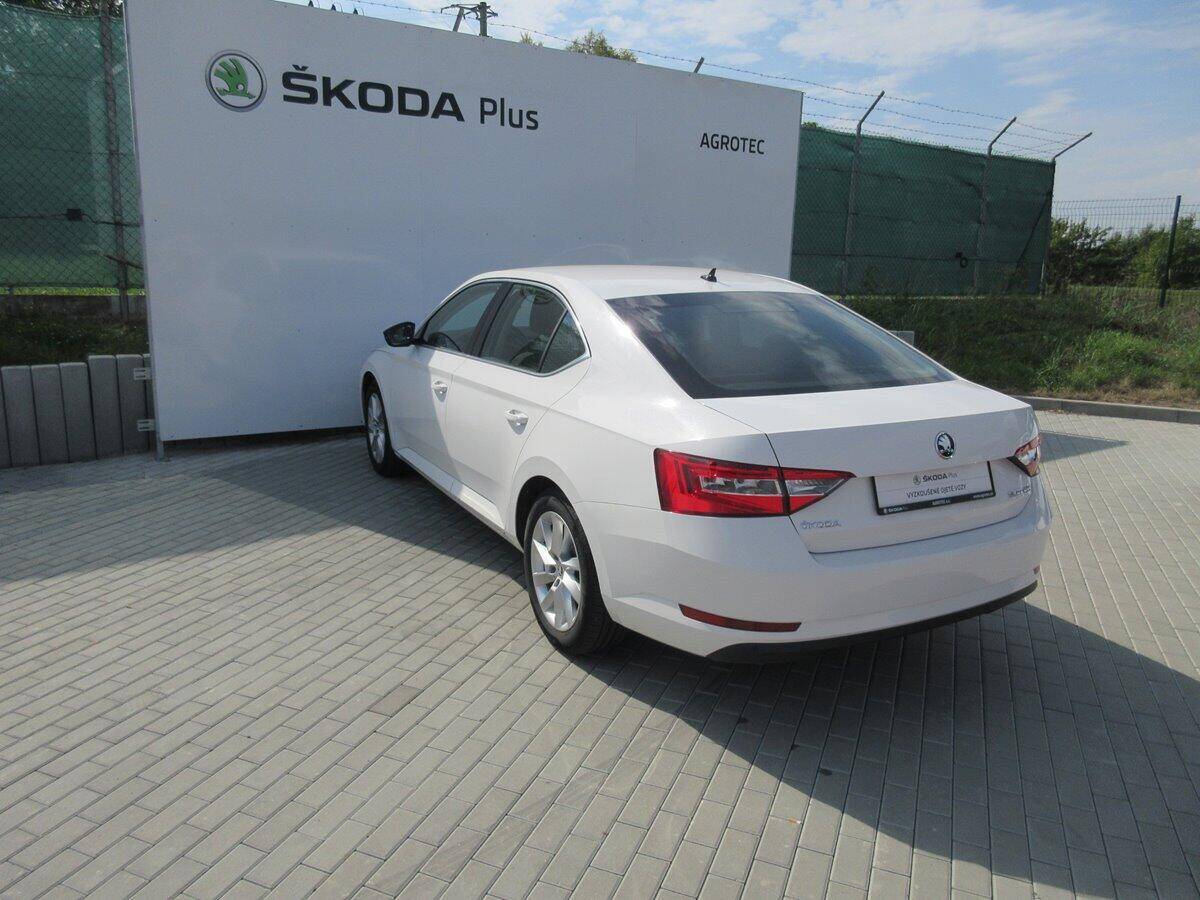 Škoda Superb