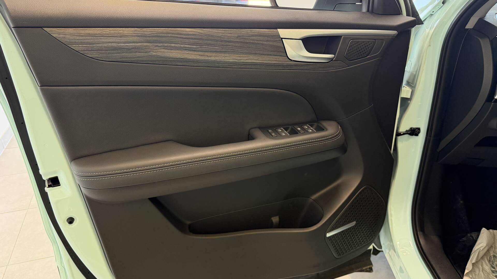 product-gallery-image