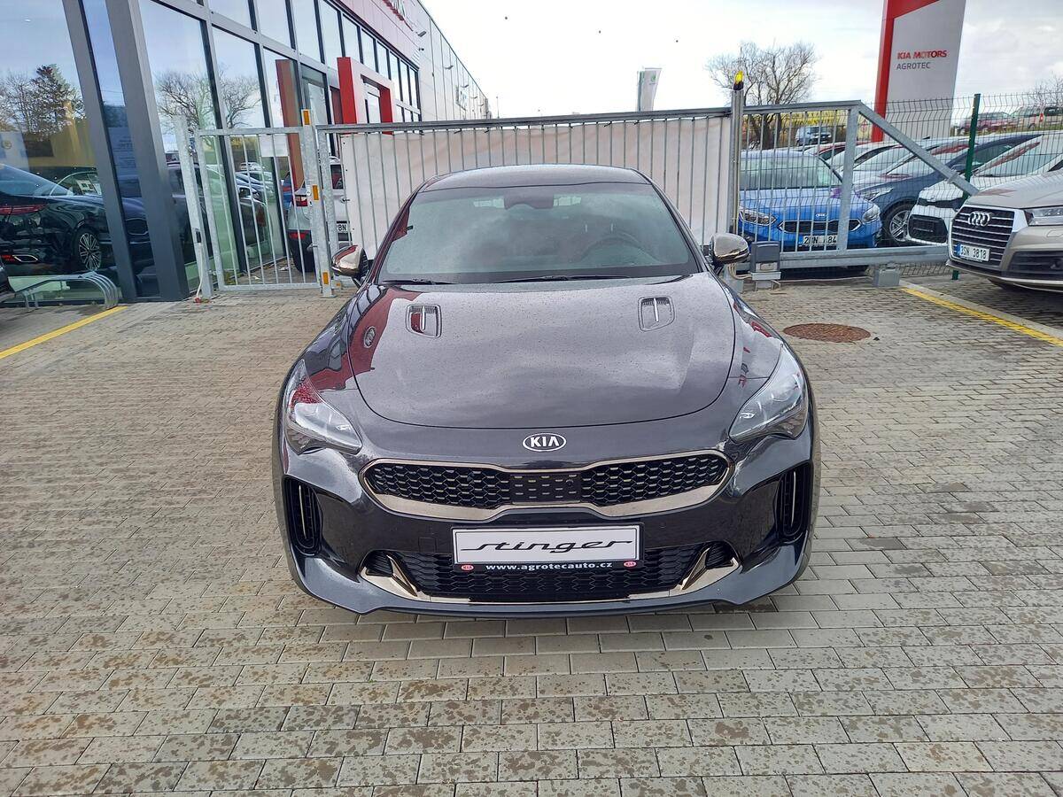 Kia Stinger 3.3 T-GDI 269 kW GT