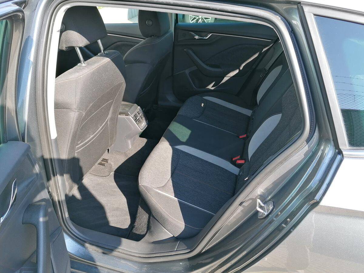 product-gallery-image