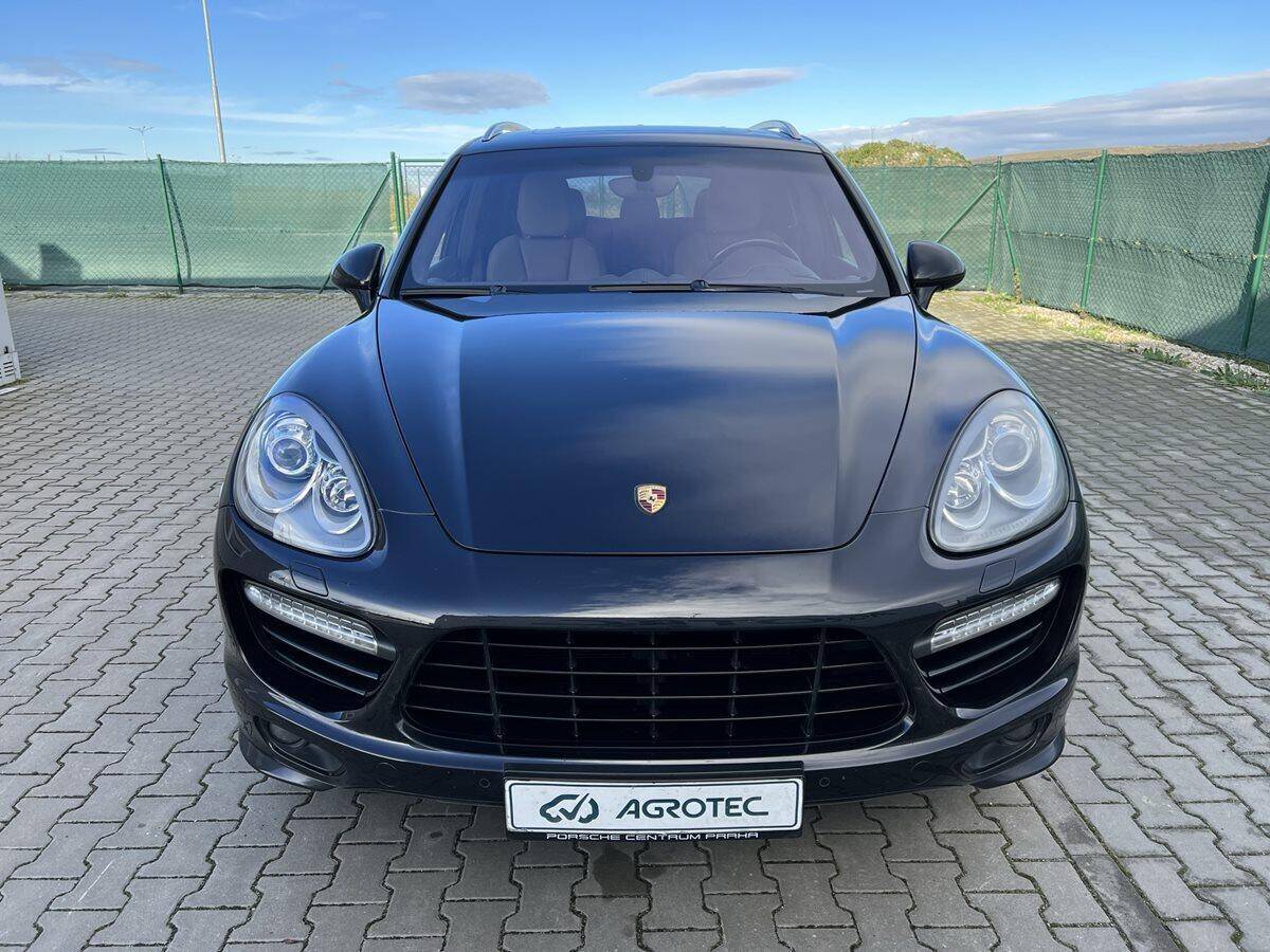 Porsche Cayenne 4.8 368 kW Turbo