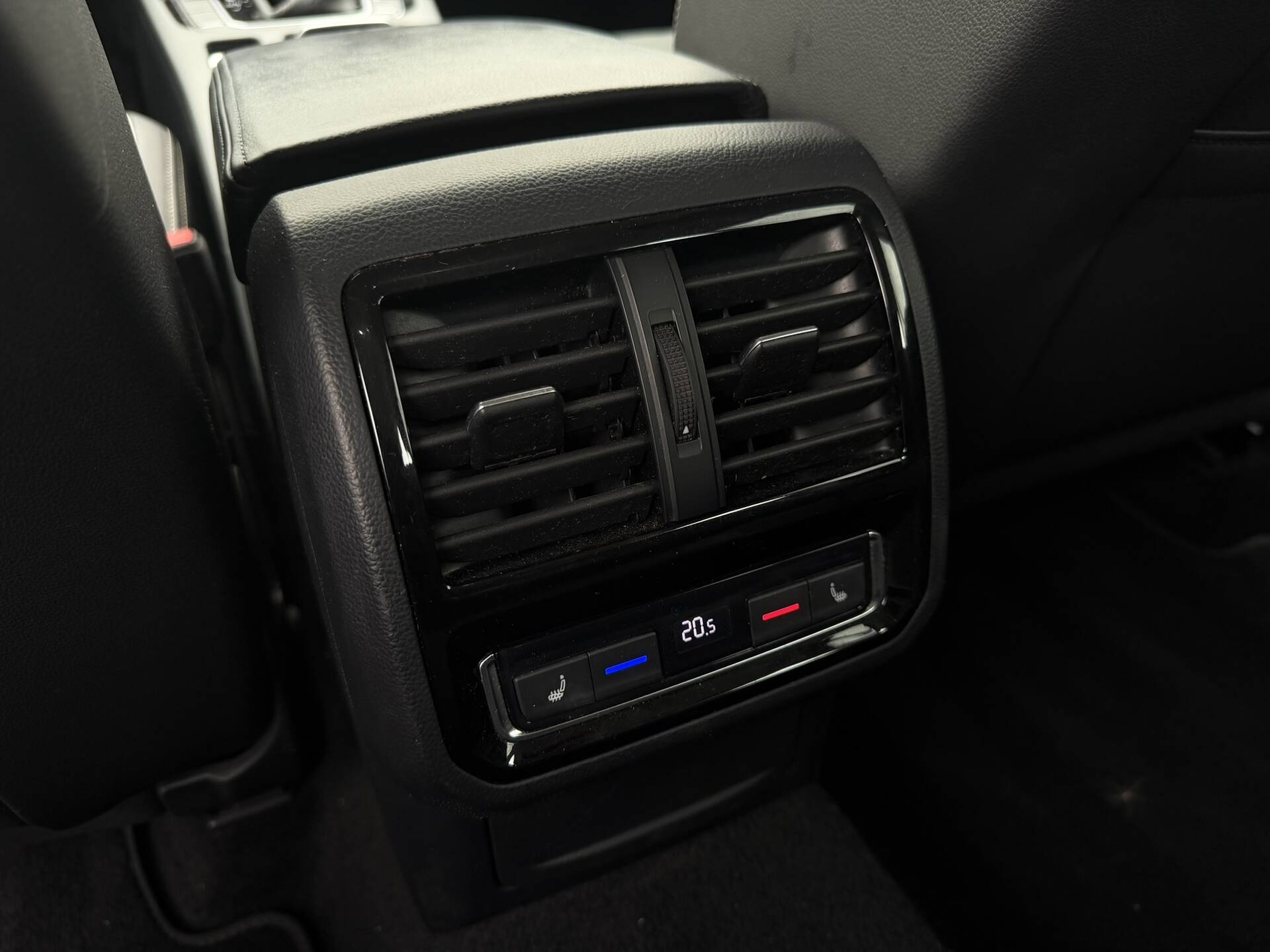 product-gallery-image