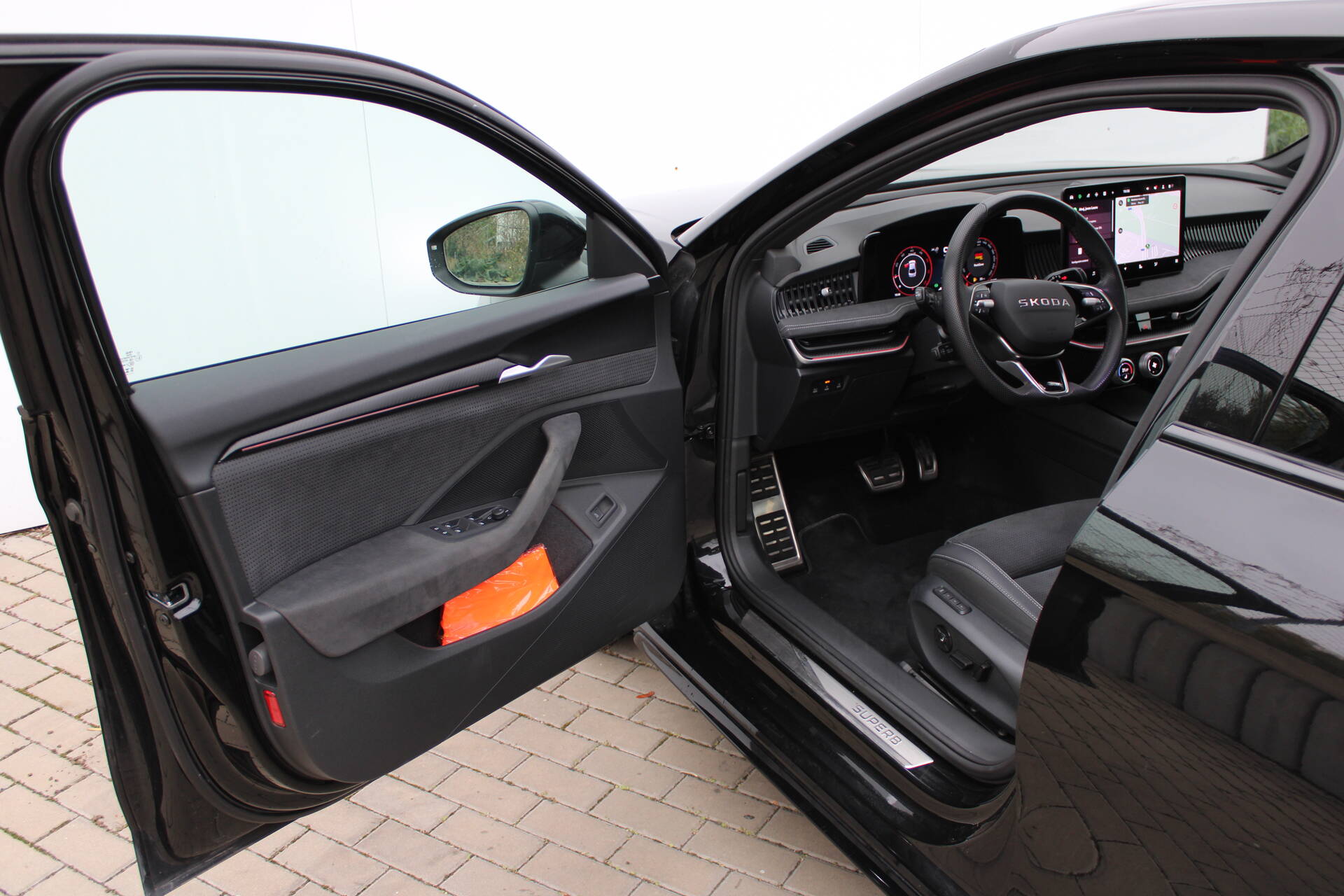 product-gallery-image